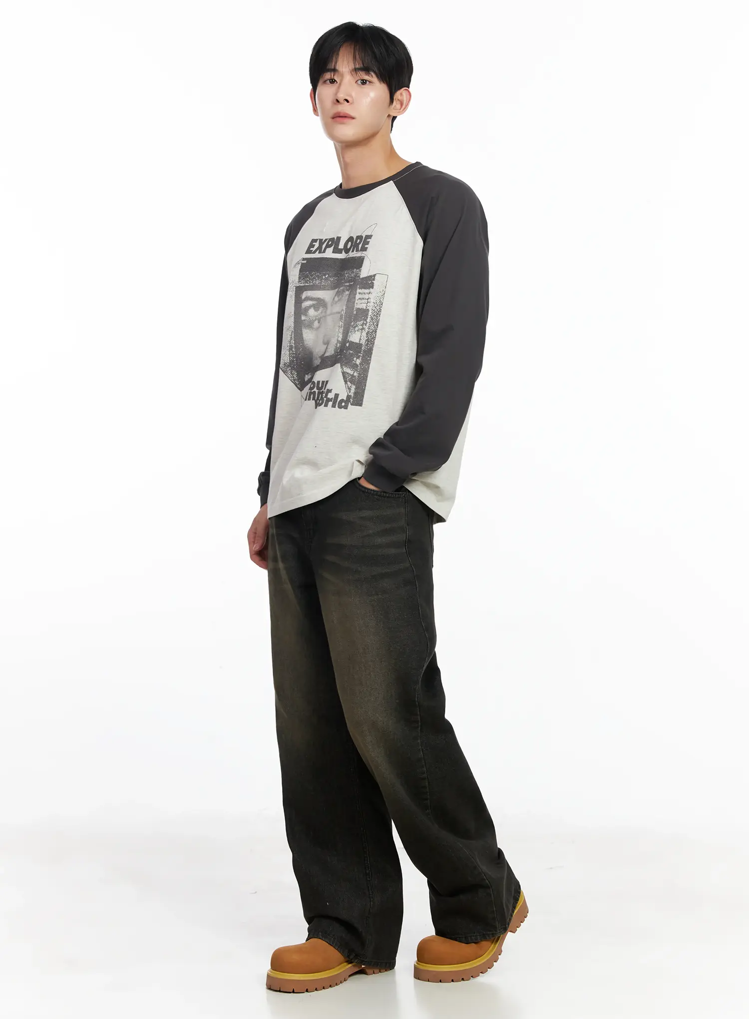 Men's Explore Graphic Long Sleeve Tee IJ521 - Image 2
