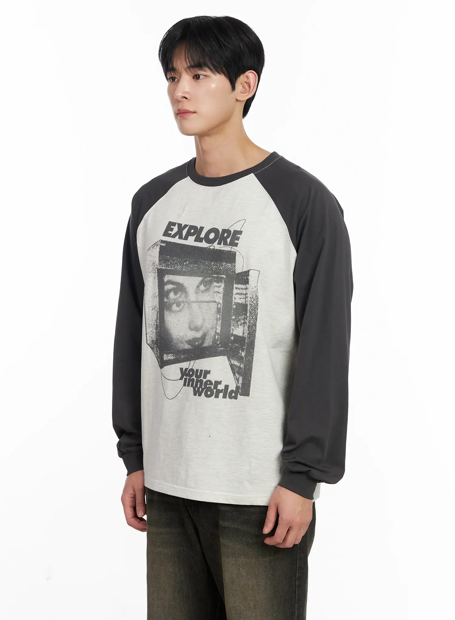 Men's Explore Graphic Long Sleeve Tee IJ521 - Image 4