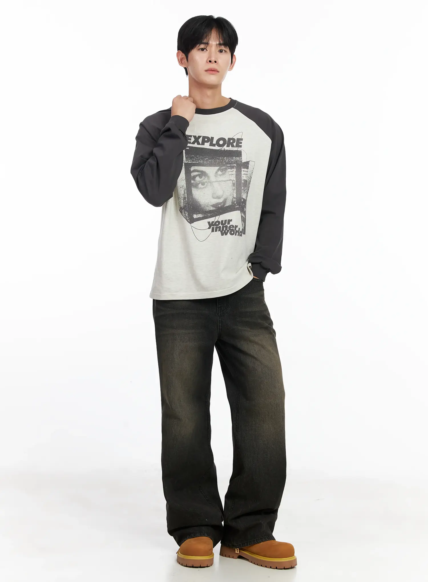 Men's Explore Graphic Long Sleeve Tee IJ521 - Image 8
