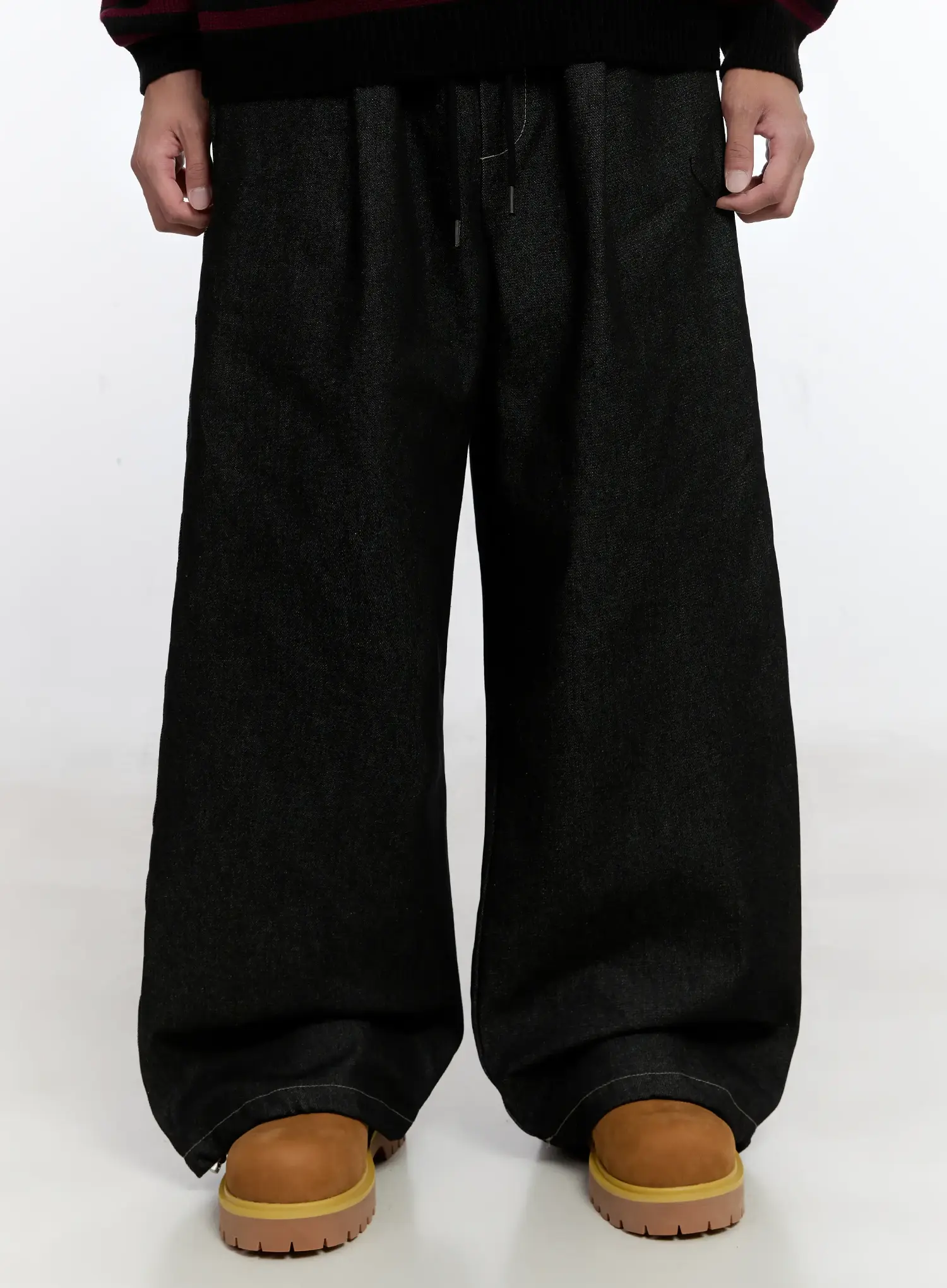 Men's Graphic Jeans (Black) IS529 - Image 2