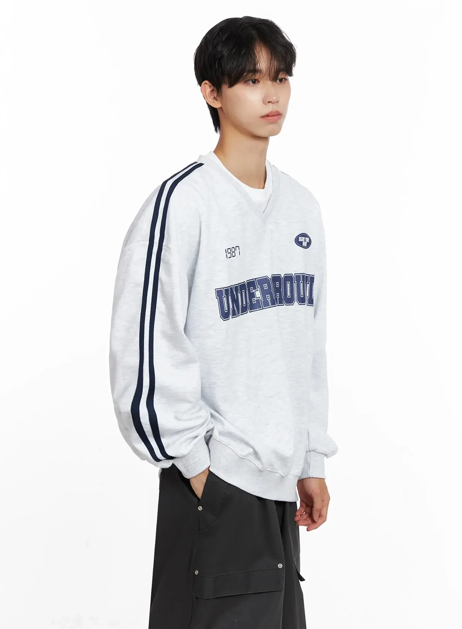 Men's Graphic V-Neck Sweatshirt IO516 - Image 8