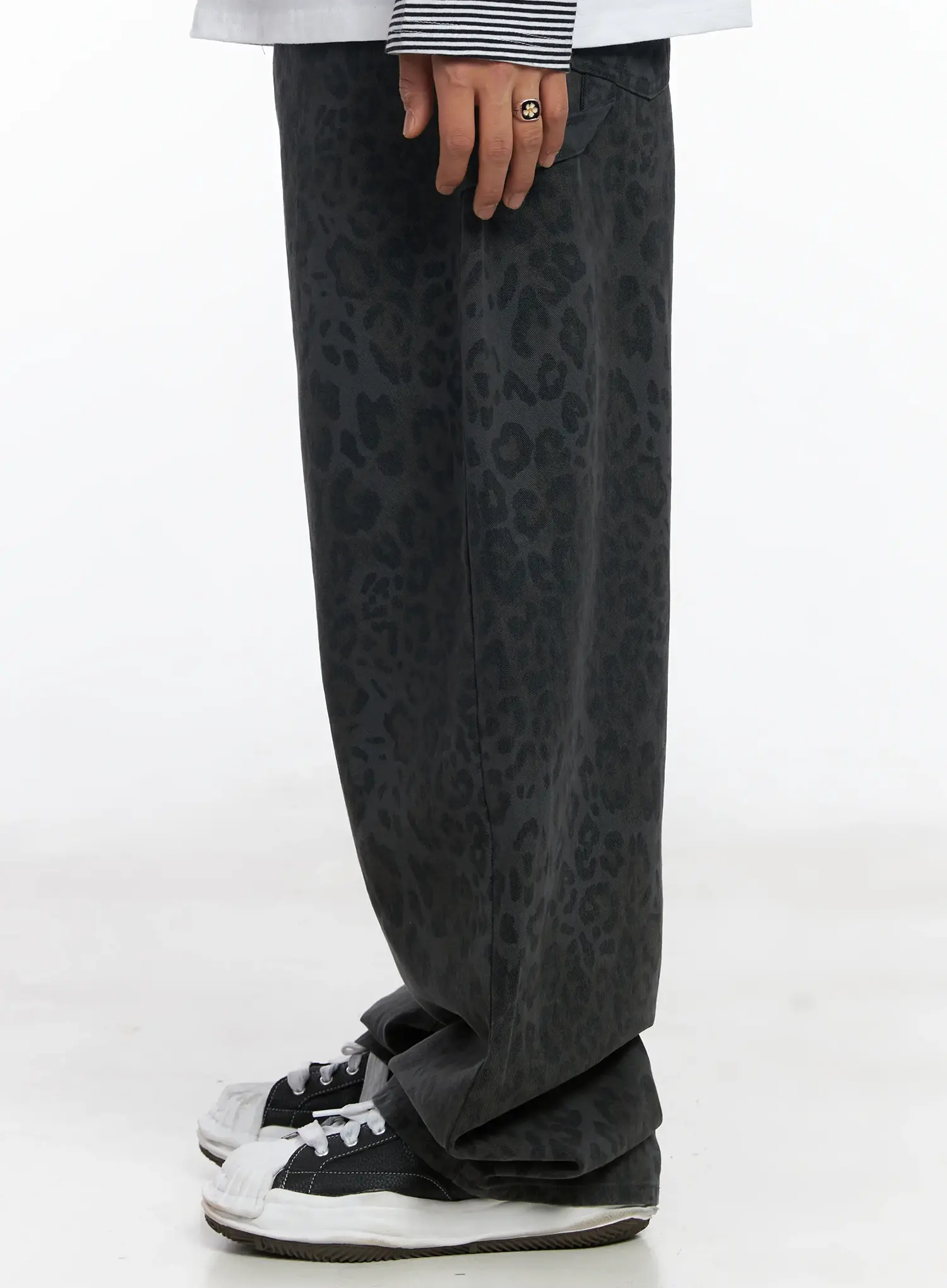 Men's Leopard Print Carpenter Pants IJ527 - Image 6