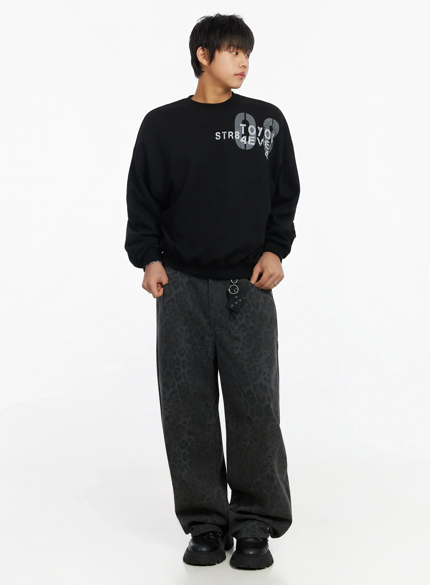 Men's Leopard Print Carpenter Pants IJ527 - Image 9