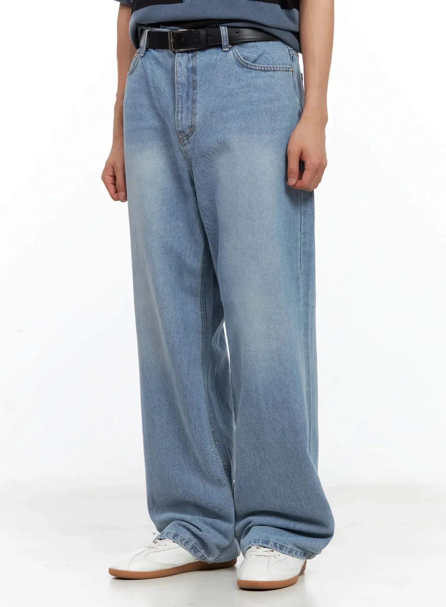 Men's Light-Wash Relaxed Jeans IL516 - Image 10