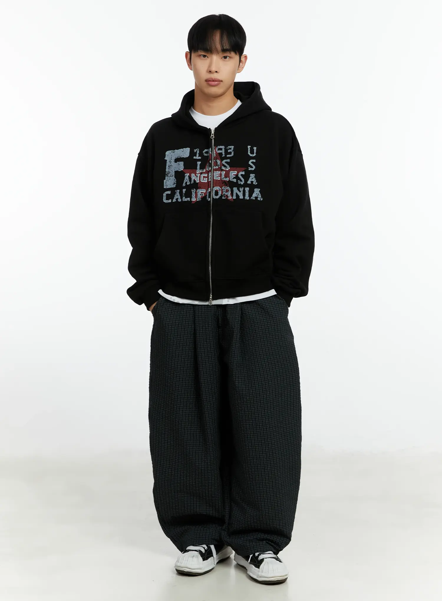 Men's Mini Check Pattern Pin-Tuck Wide Parachute Pants IF511 - Image 13