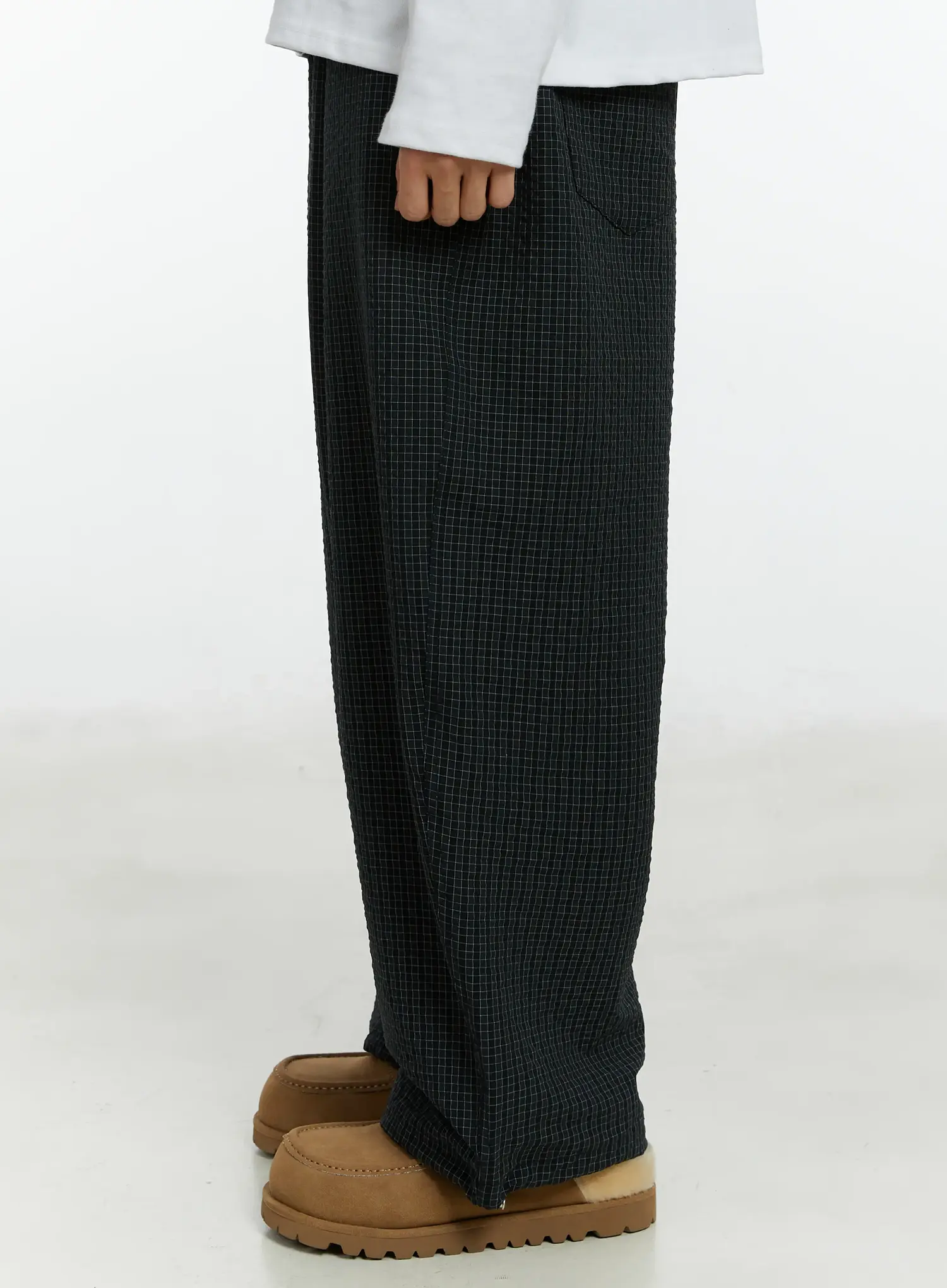 Men's Mini Check Pattern Pin-Tuck Wide Parachute Pants IF511 - Image 7