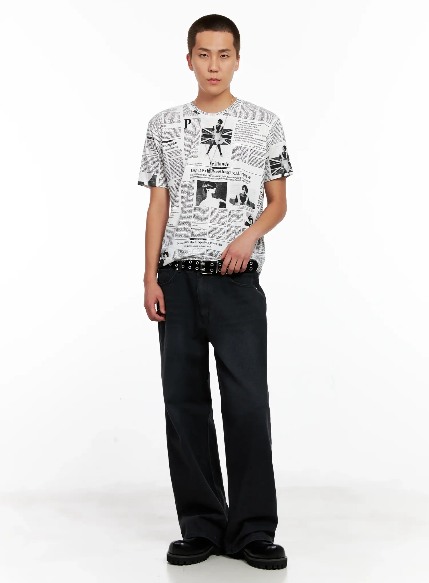 Men's Newspaper Graphic Tee IG511 - Image 2