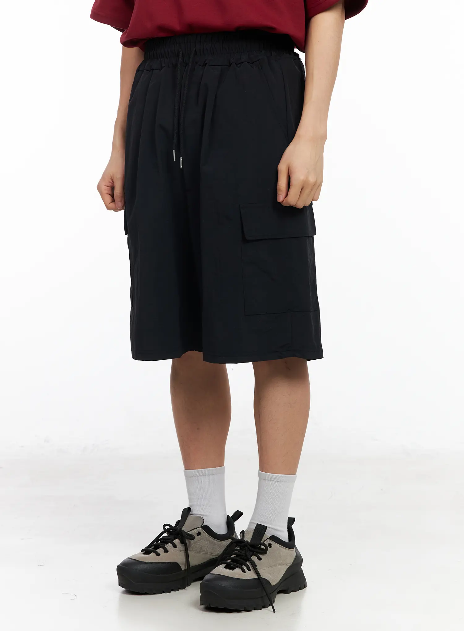 Men's Nylon Cargo Bermuda Shorts IA502 - Image 4