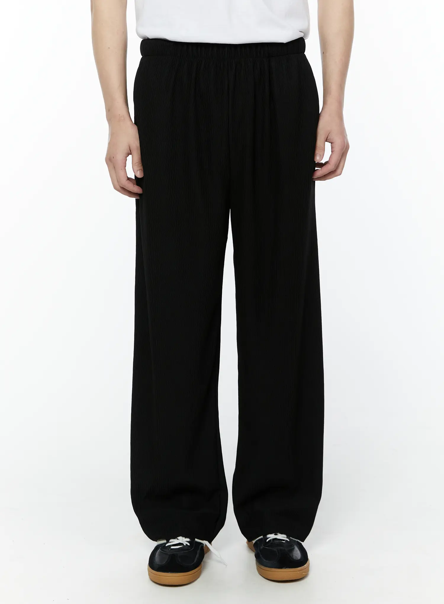 Men's Pleated Wide Leg Pants (Black) IY504 - Image 2