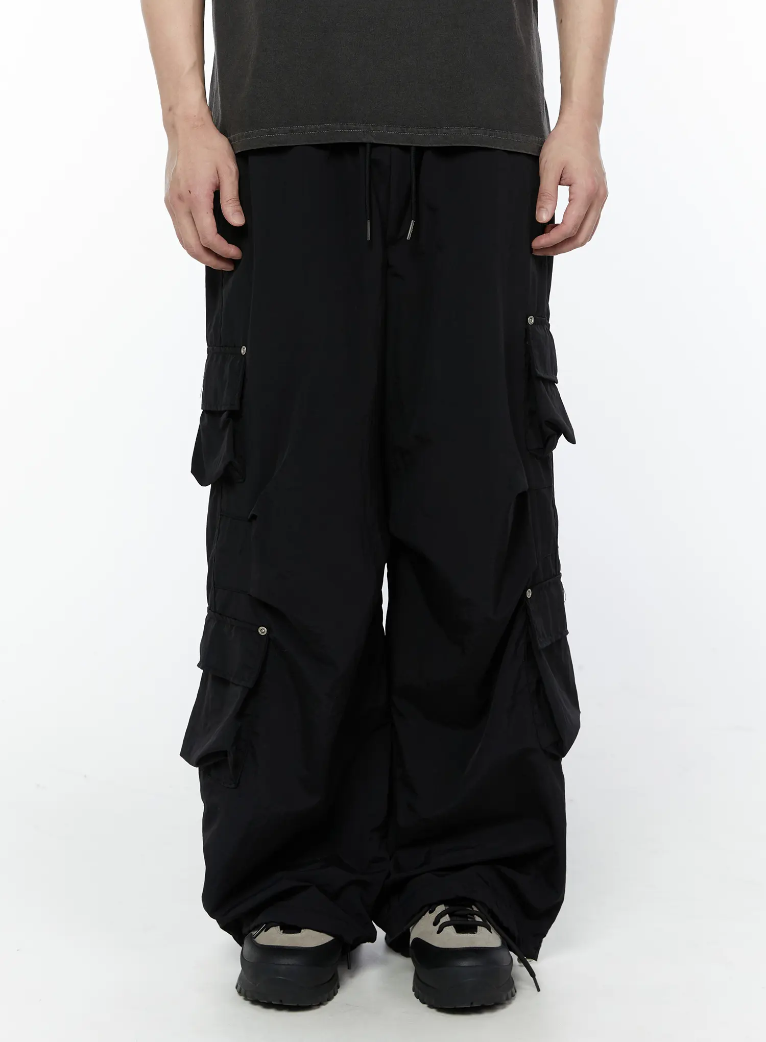 Men's Relaxed Fit Cargo Pants IA527