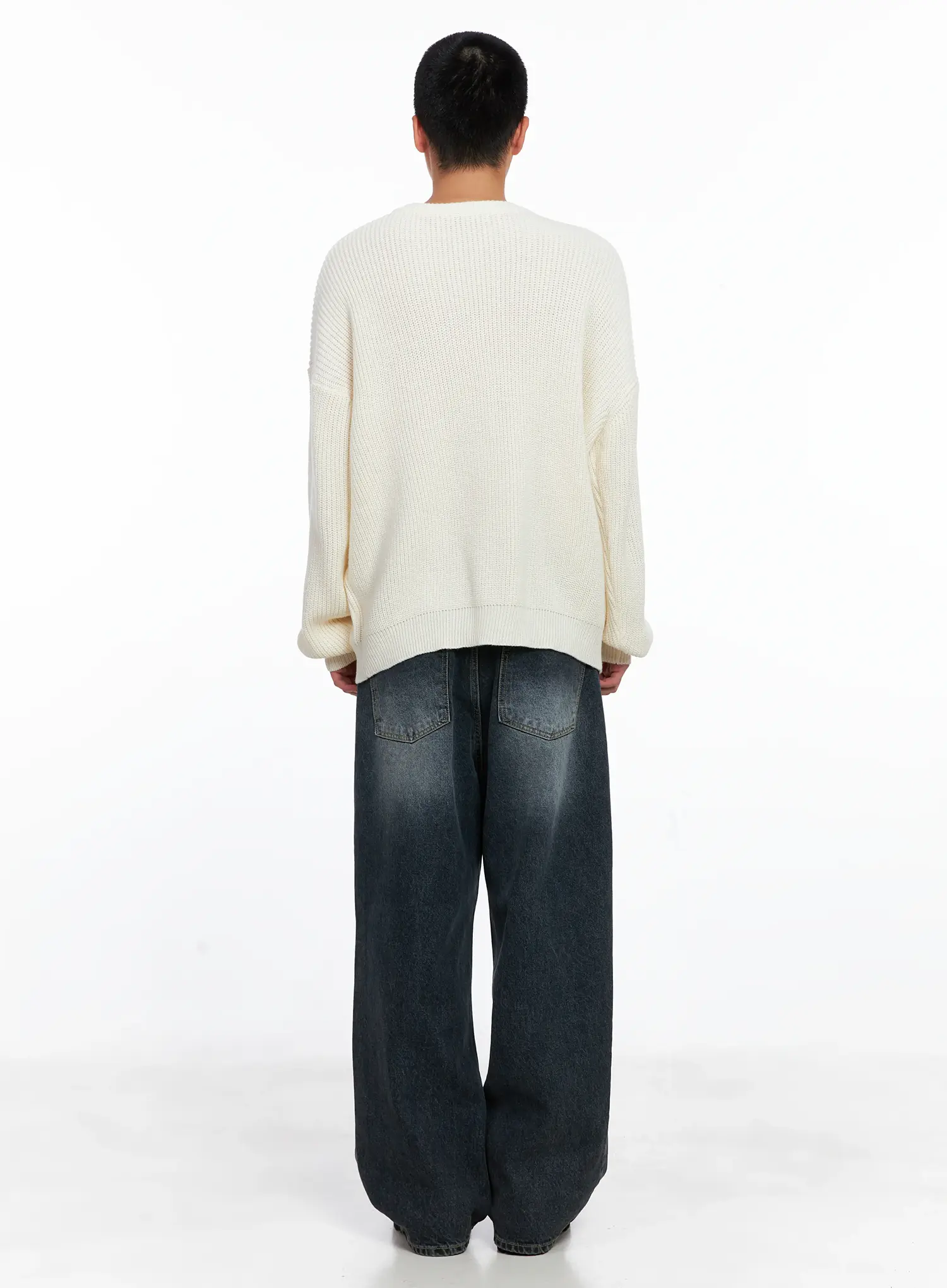 Men's Relaxed-Fit Washed Jeans IS509 - Image 9