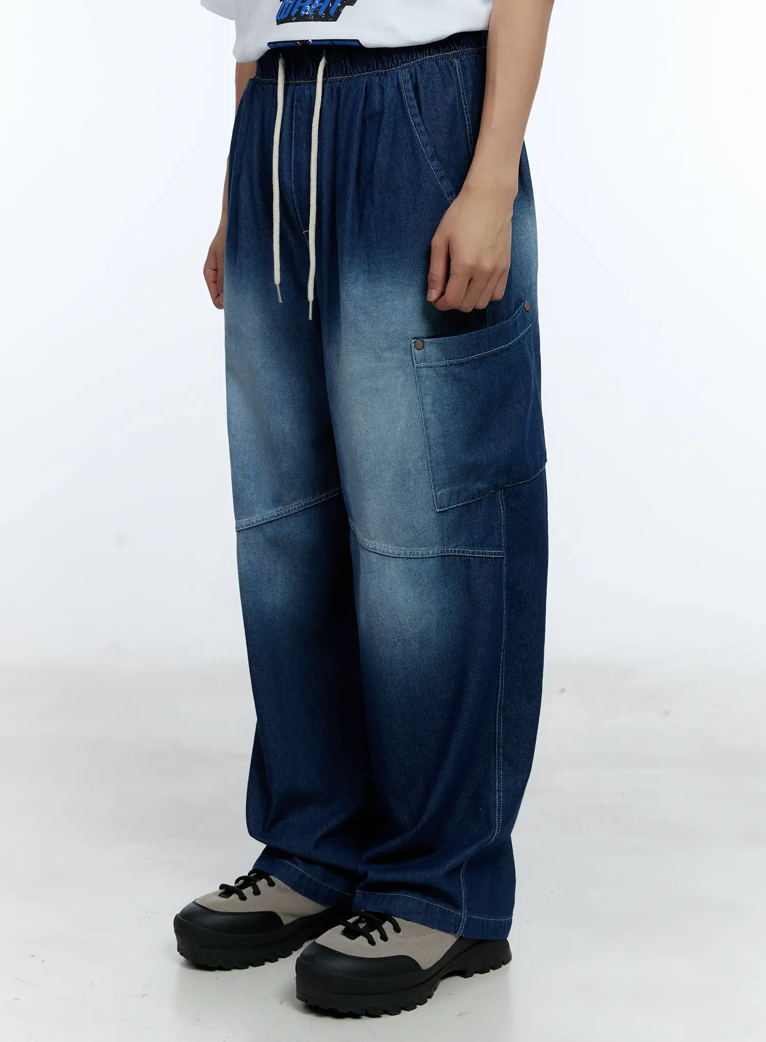 Men's Rivet Detail Wide Jeans IL517 - Image 6
