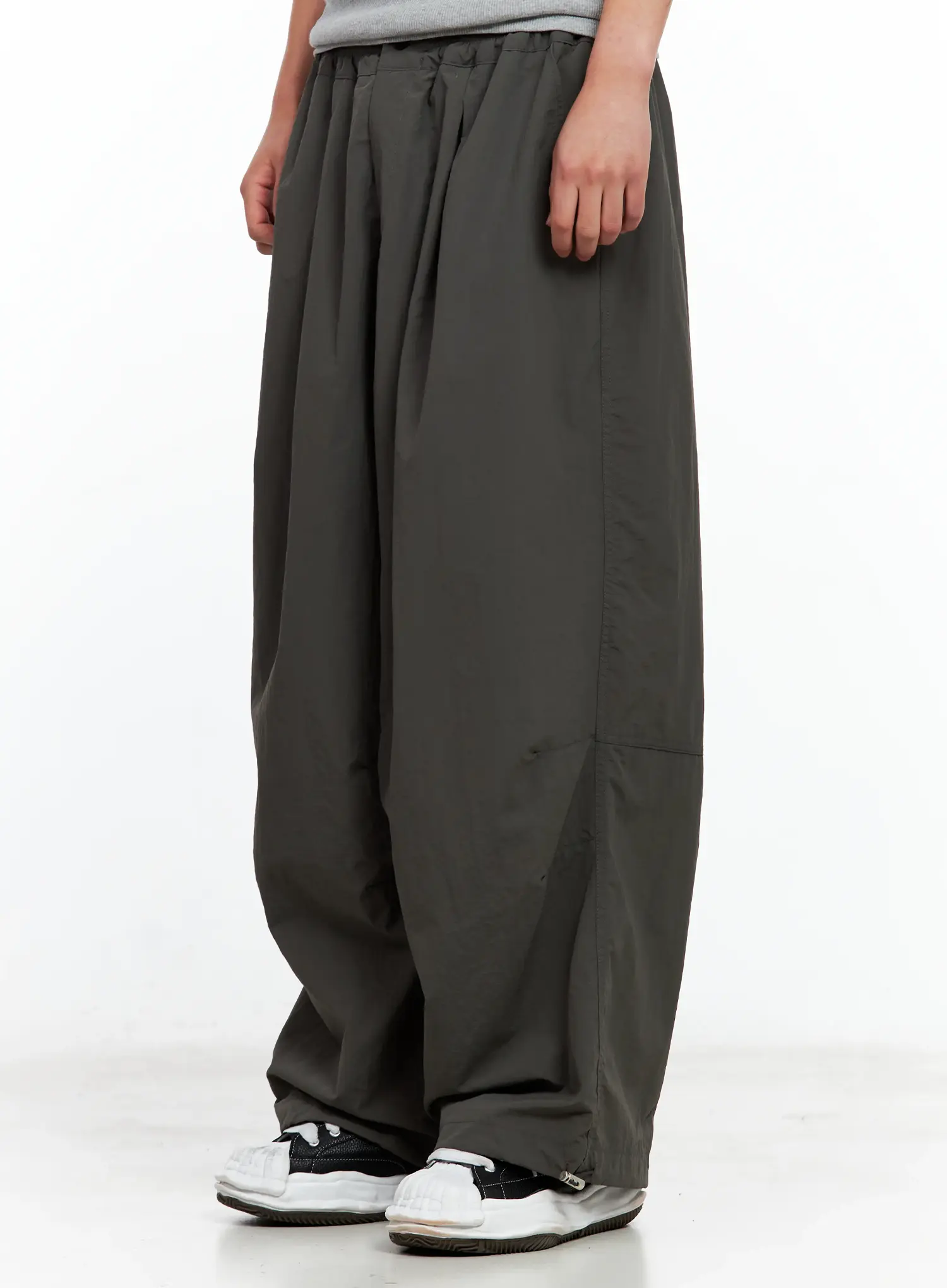 Men's Seam Detail Balloon-Fit Drawstring Pants IL511 - Image 6