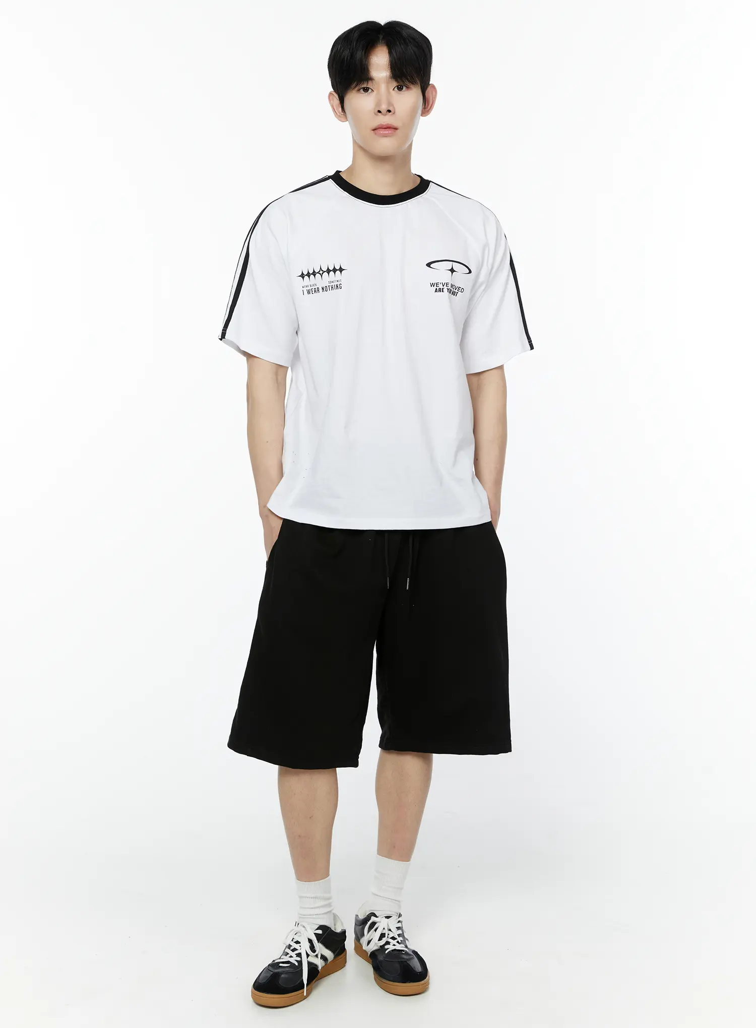 Men's Side Slit Bermuda Sweat Shorts (Black) IY504