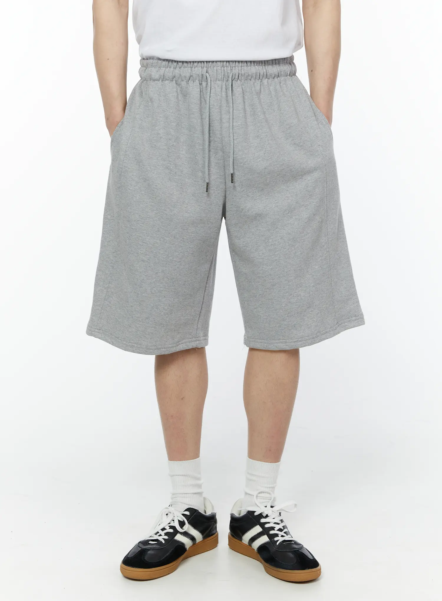 Men's Side Slit Bermuda Sweat Shorts (Gray) IY504