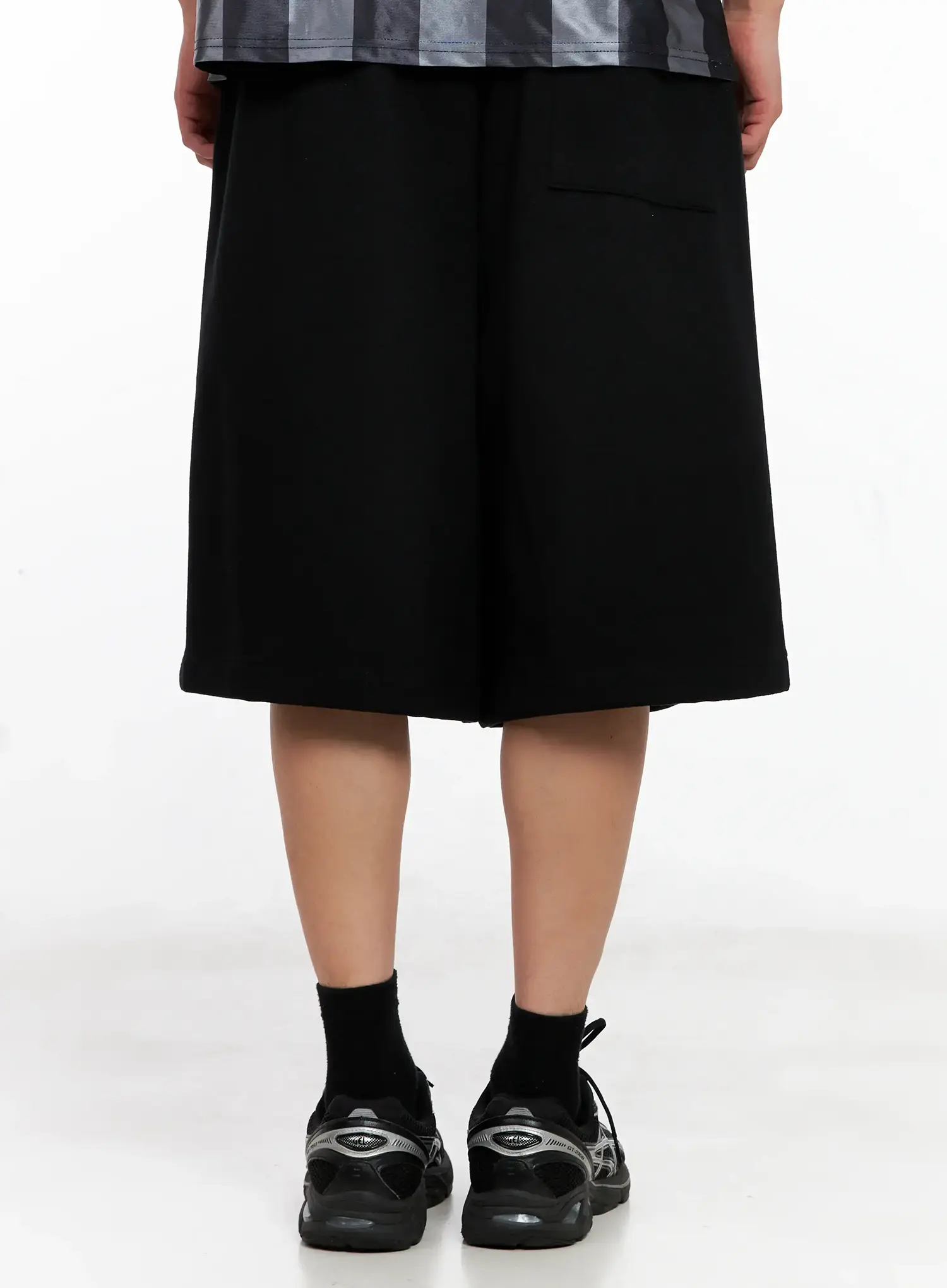 Men's Studded Bermuda Shorts IG511 - Image 9