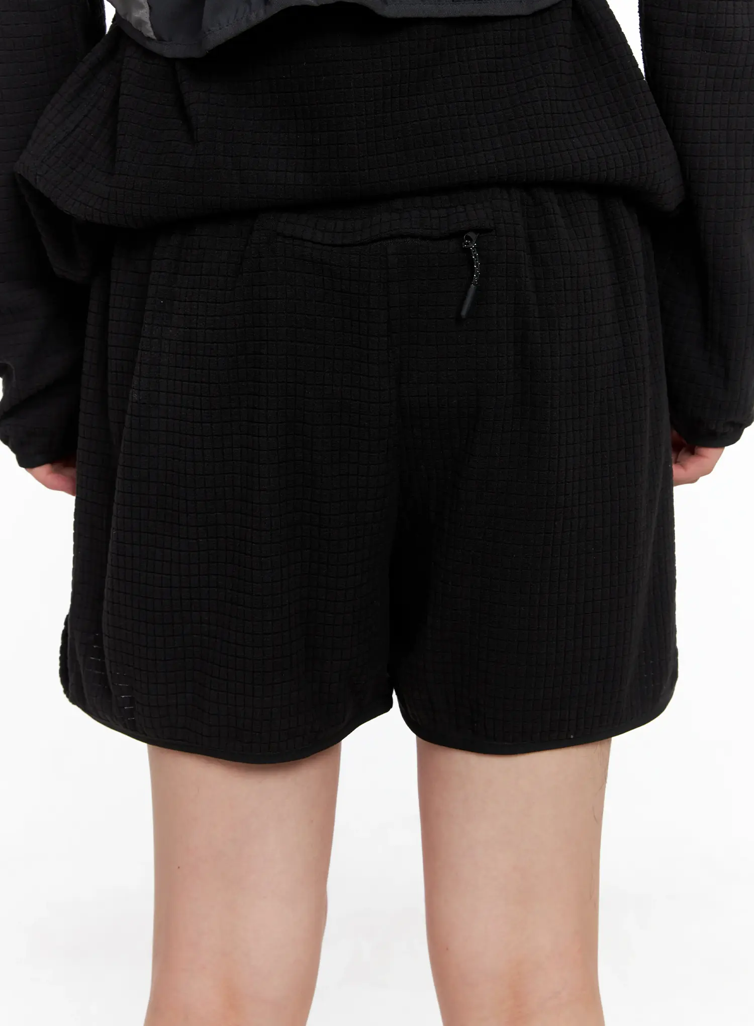 Men's Textured Label Detail Shorts US502 - Image 10