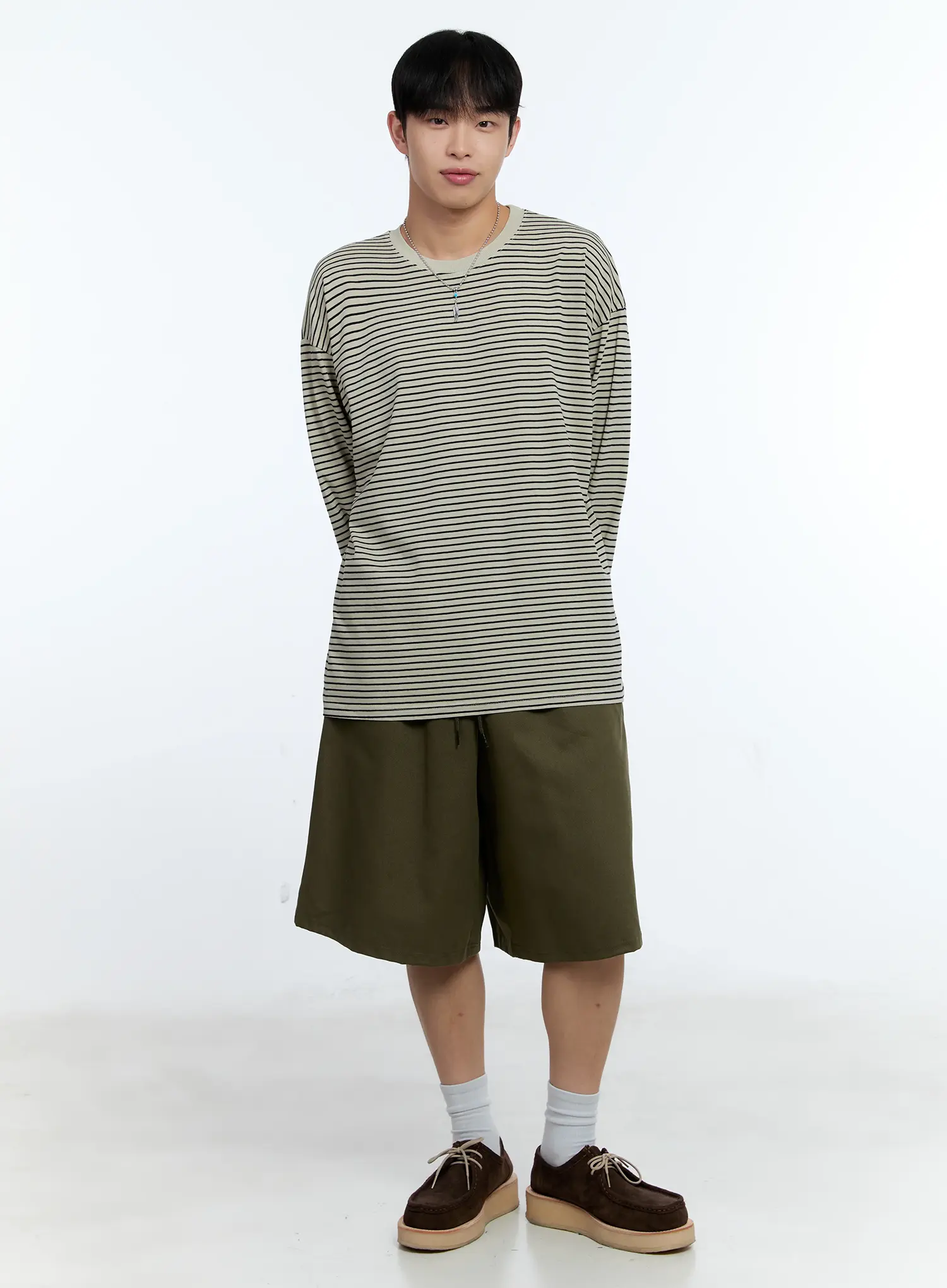 Men's Utility Bermuda Shorts IG519 - Image 14
