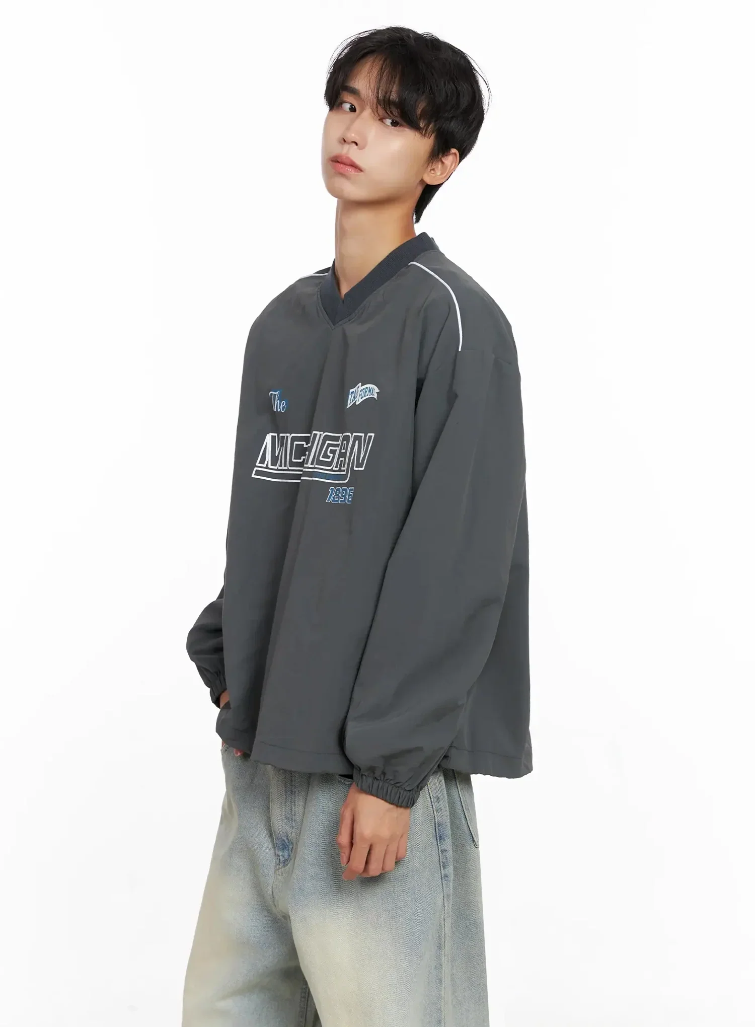 Men's V-Neck Lettering Windbreak Pullover IO516 - Image 3