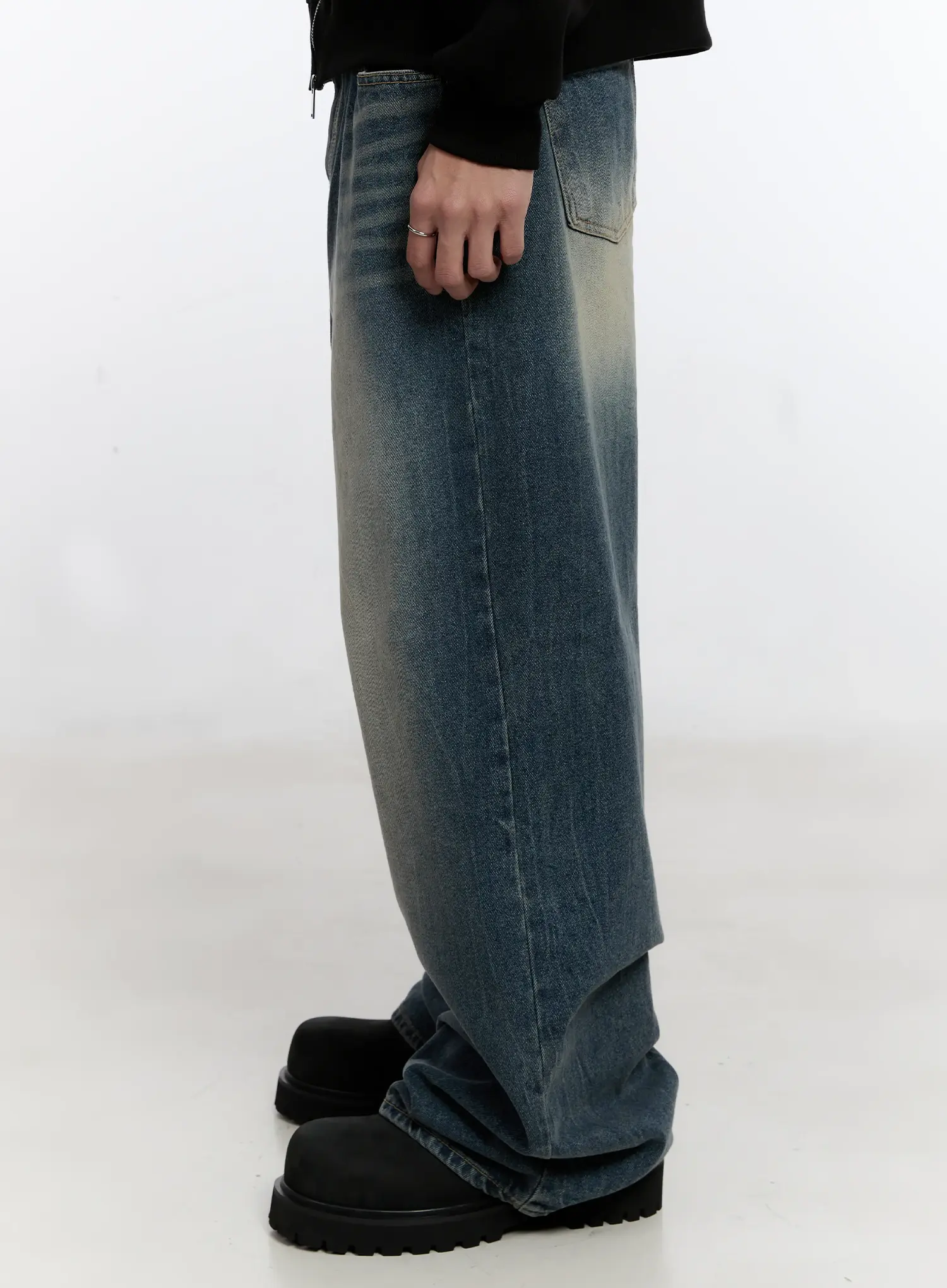 Men's Vintage Wash Baggy Jeans IS529 - Image 5
