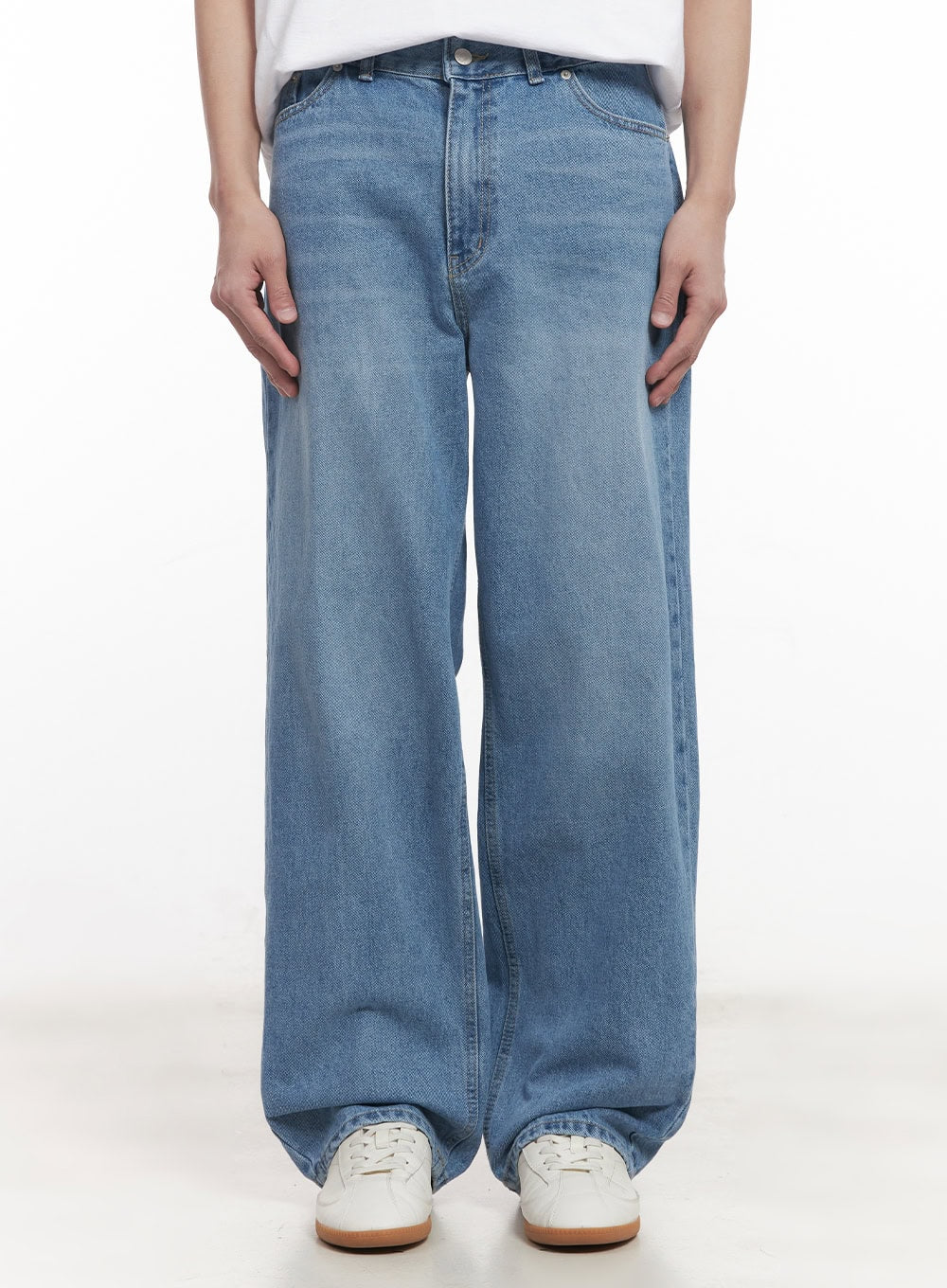 Men's Washed Relaxed-Fit Jeans IM519 - Image 2
