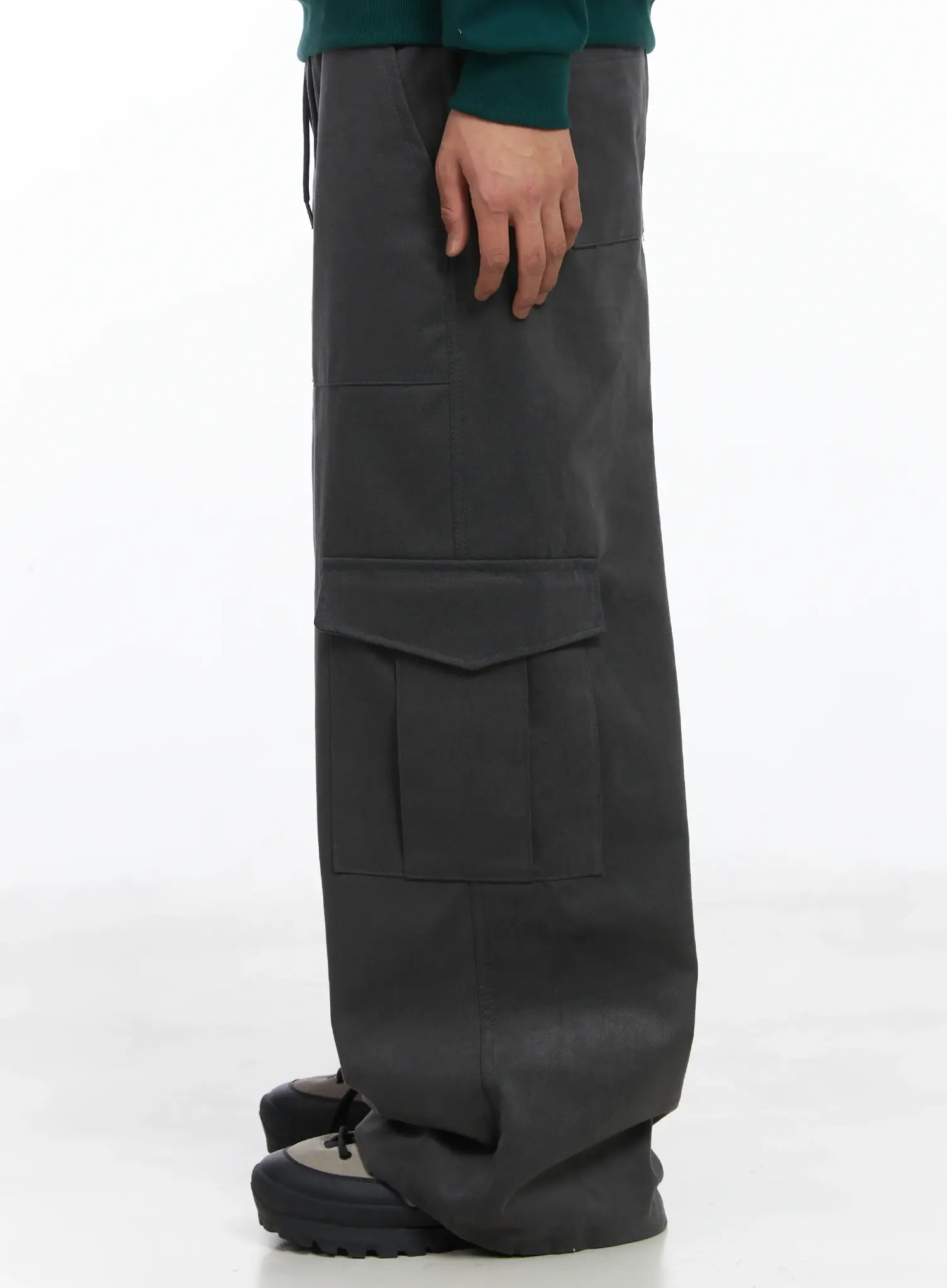 Men's Wide-Leg Drawstring Cargo Pants IJ512 - Image 6