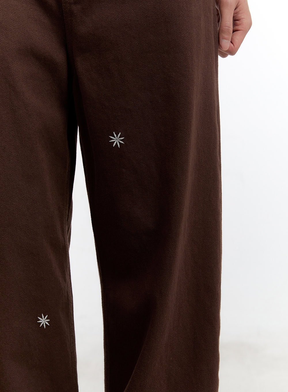 Men's Wide-Leg Pants with Embroidered Flowers IA504 - Image 3
