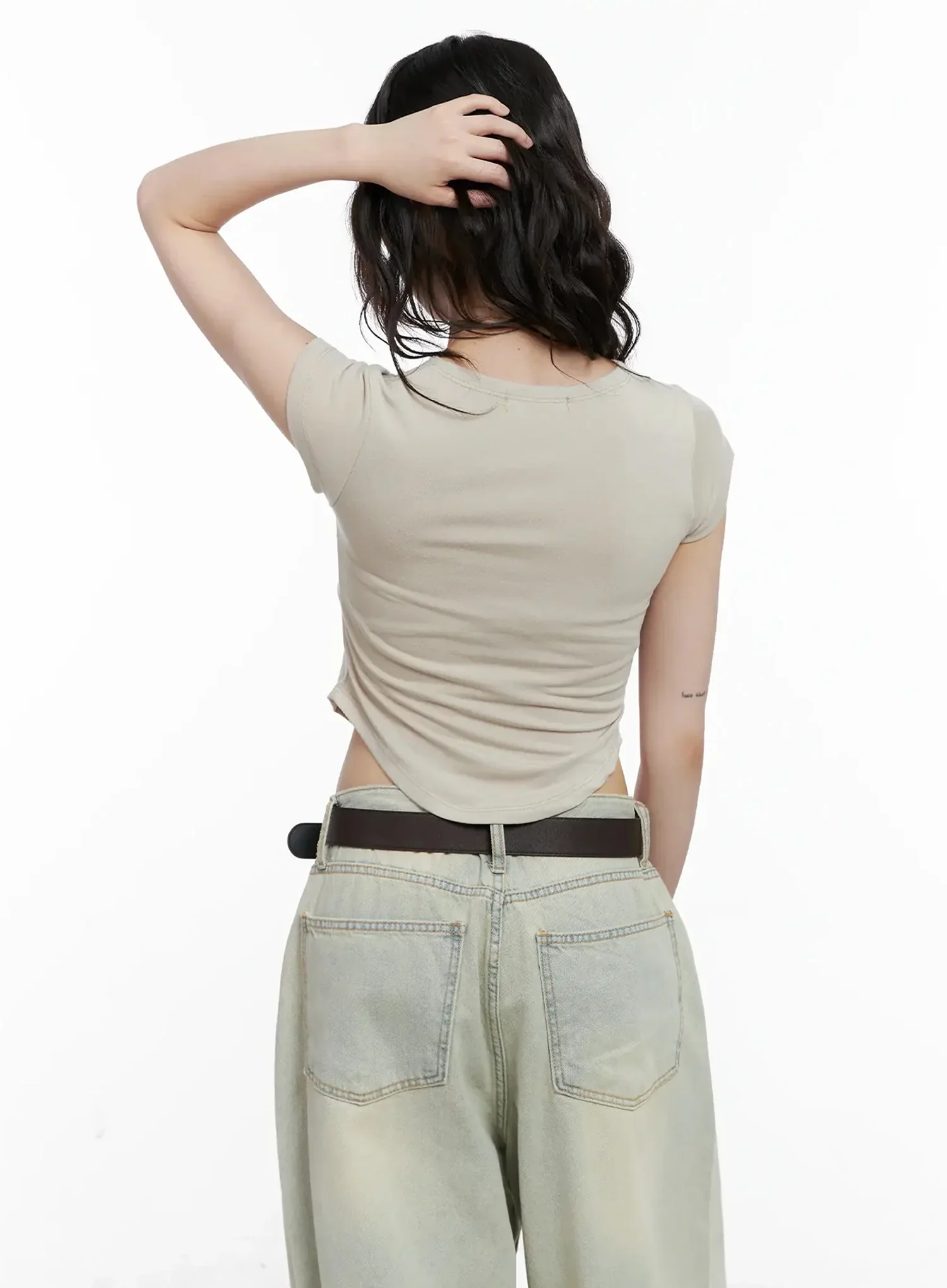 Minimalist V-Neck Crop Top IL531 - Image 10