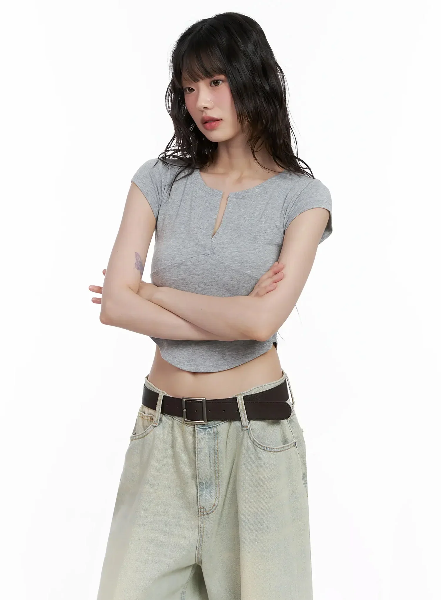 Minimalist V-Neck Crop Top IL531 - Image 18