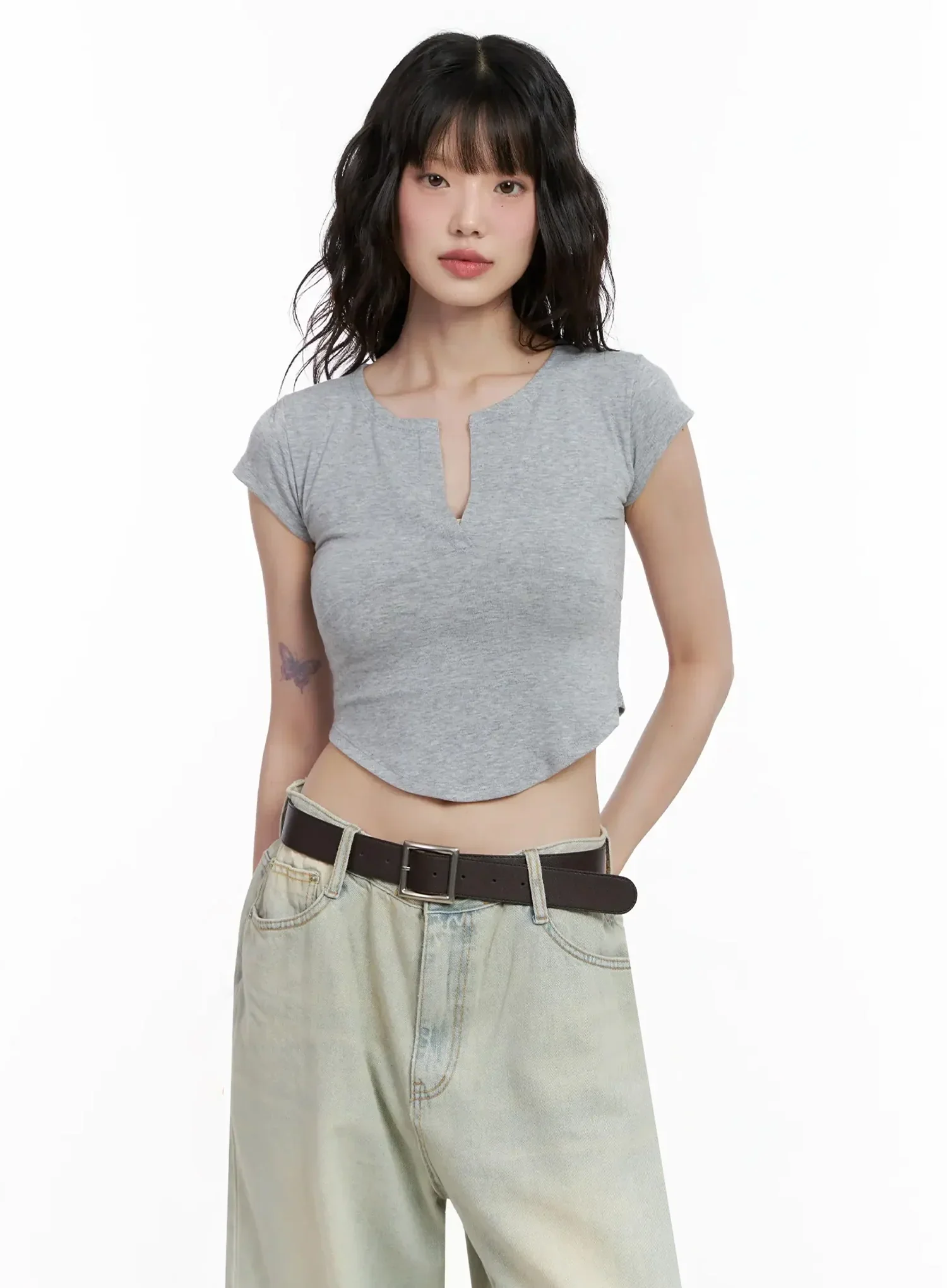 Minimalist V-Neck Crop Top IL531 - Image 7