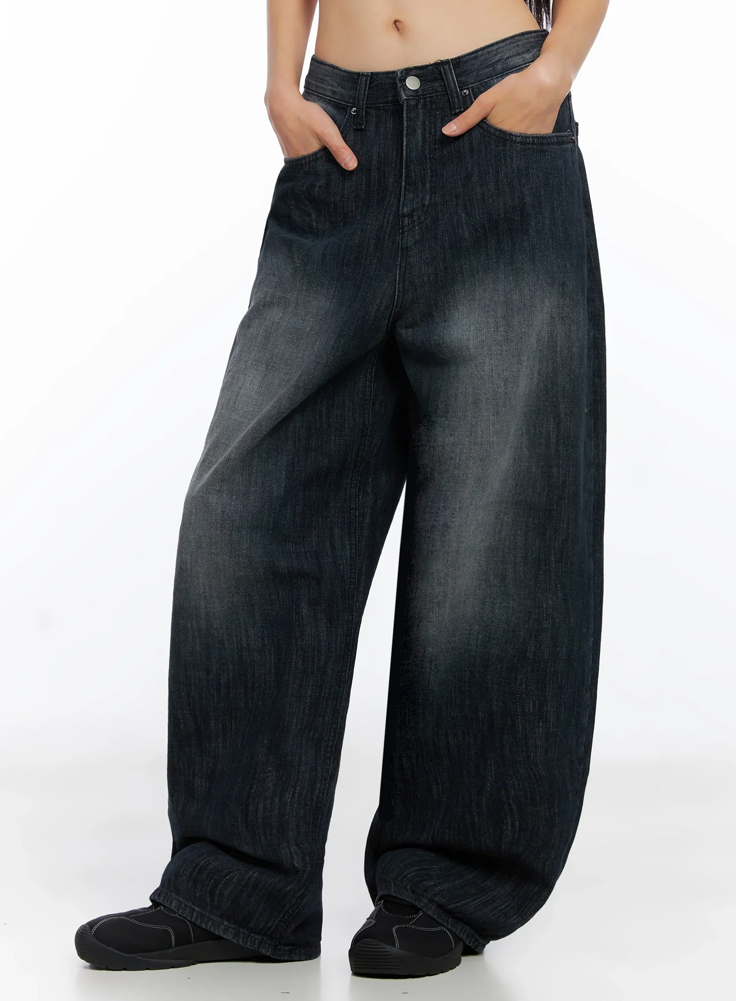 Minnell Vintage-Wash Wide-Leg Jeans IO517 - Image 8