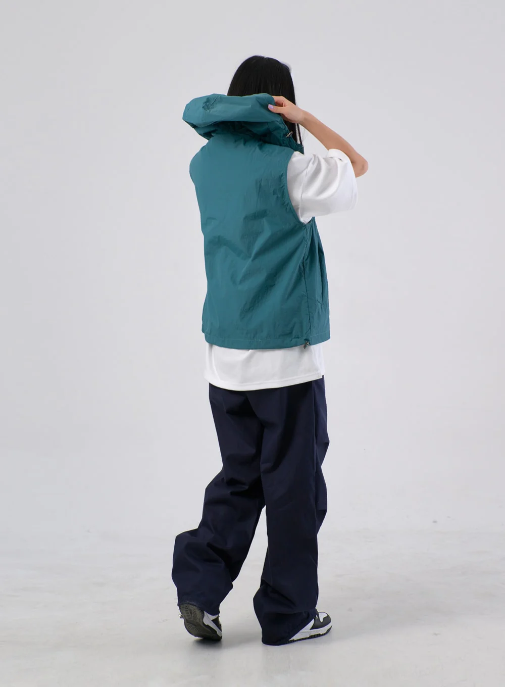 Nylon Hoodie Vest IA304 - Image 9