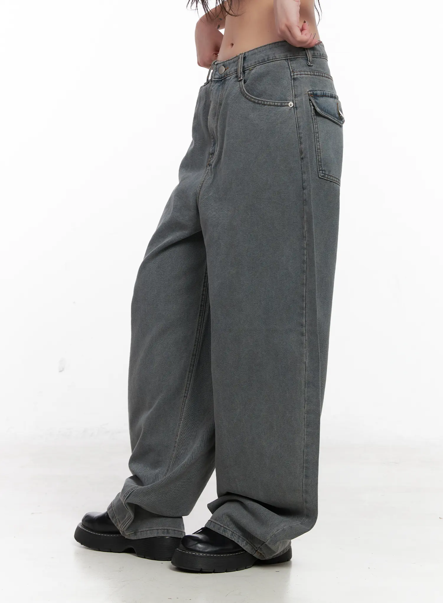 Odet Wide-Leg Balloon Jeans CN512 - Image 5