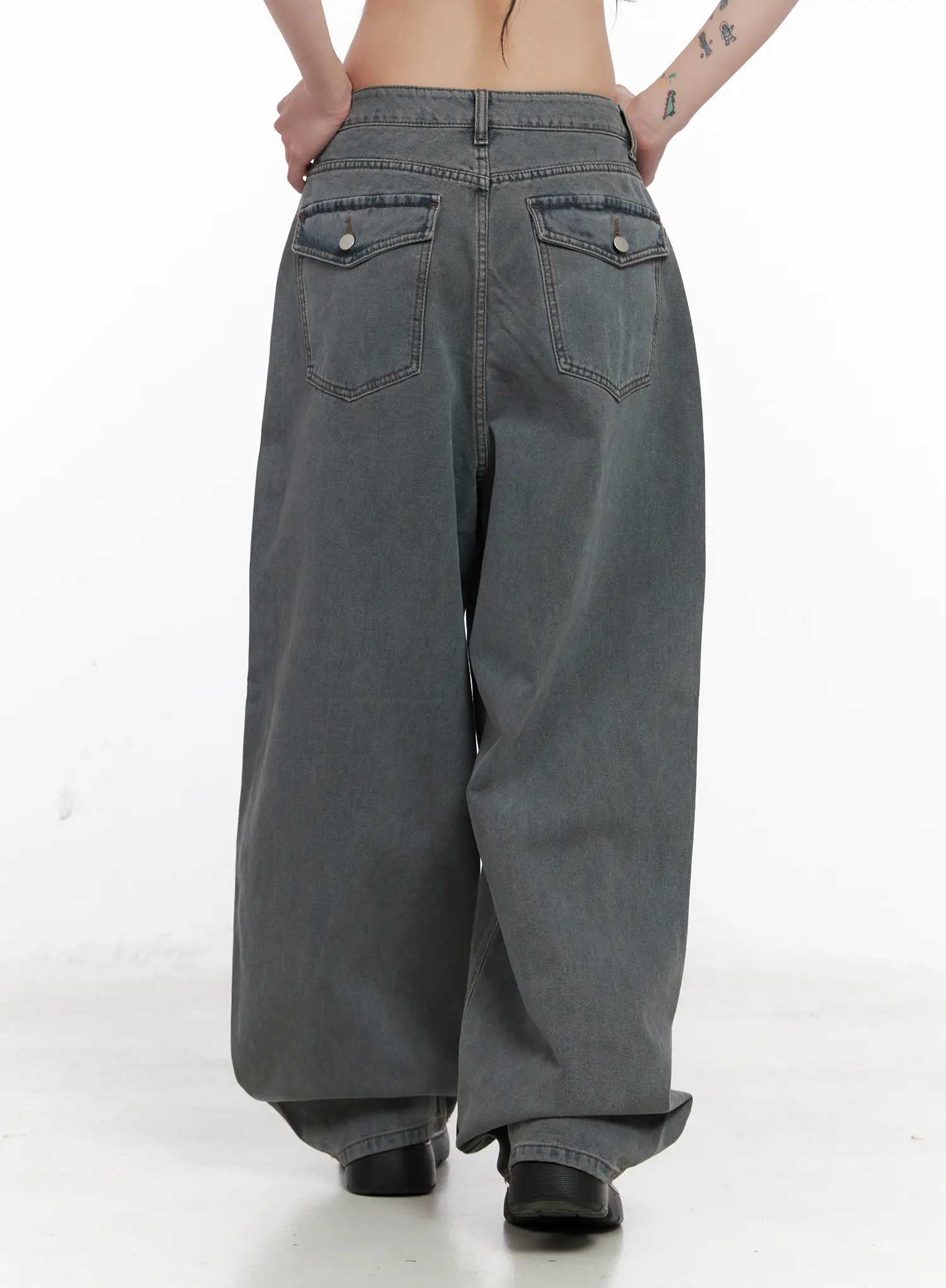 Odet Wide-Leg Balloon Jeans CN512 - Image 6