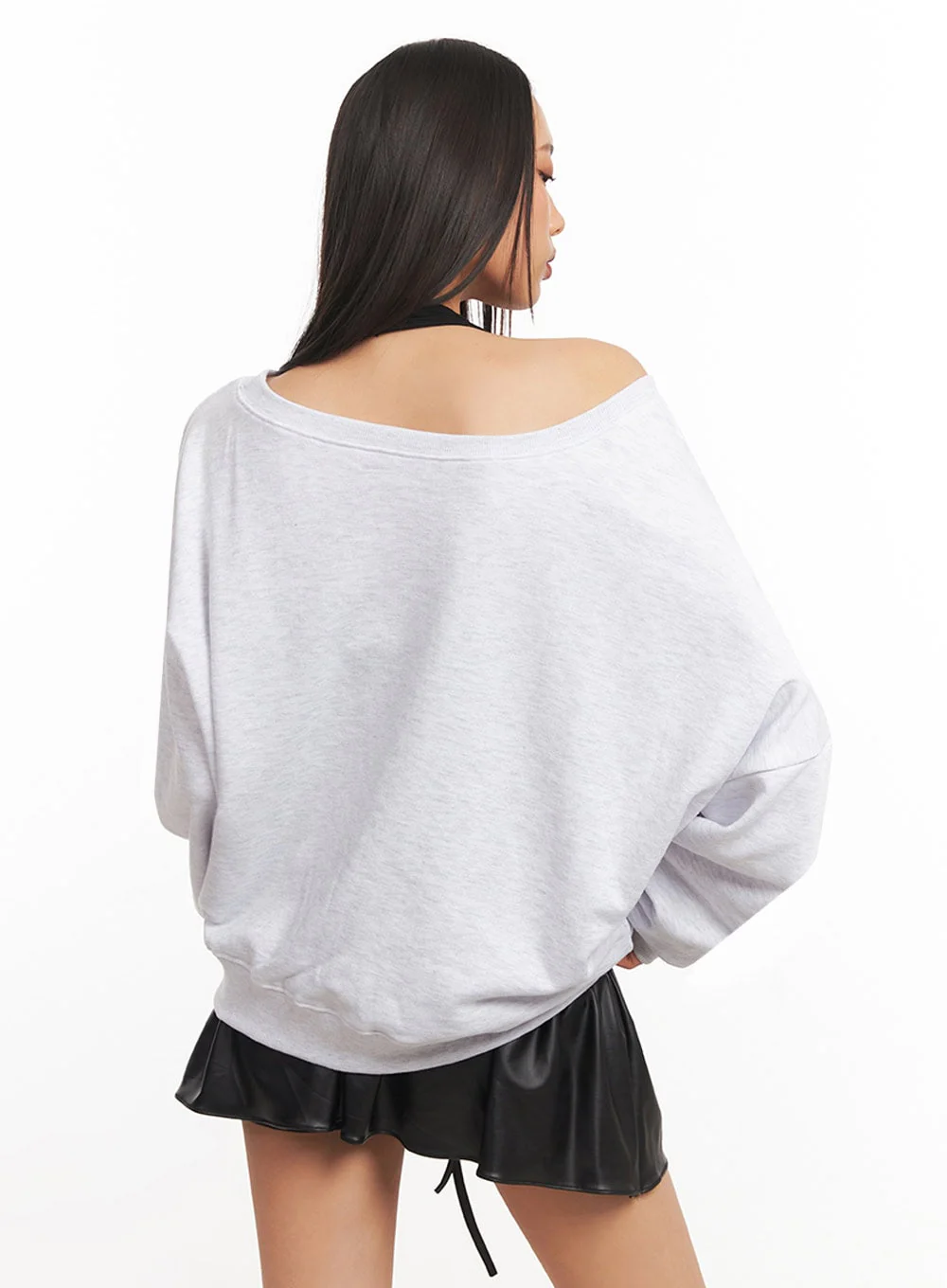 Off-Shoulder Cross Graphic Sweatshirt IA507 - Image 9