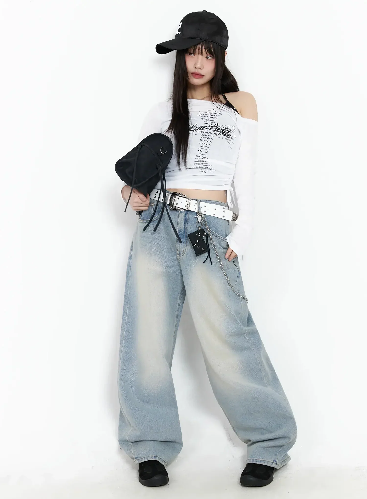 Off-Shoulder Graphic Crop Top IM523 - Image 5