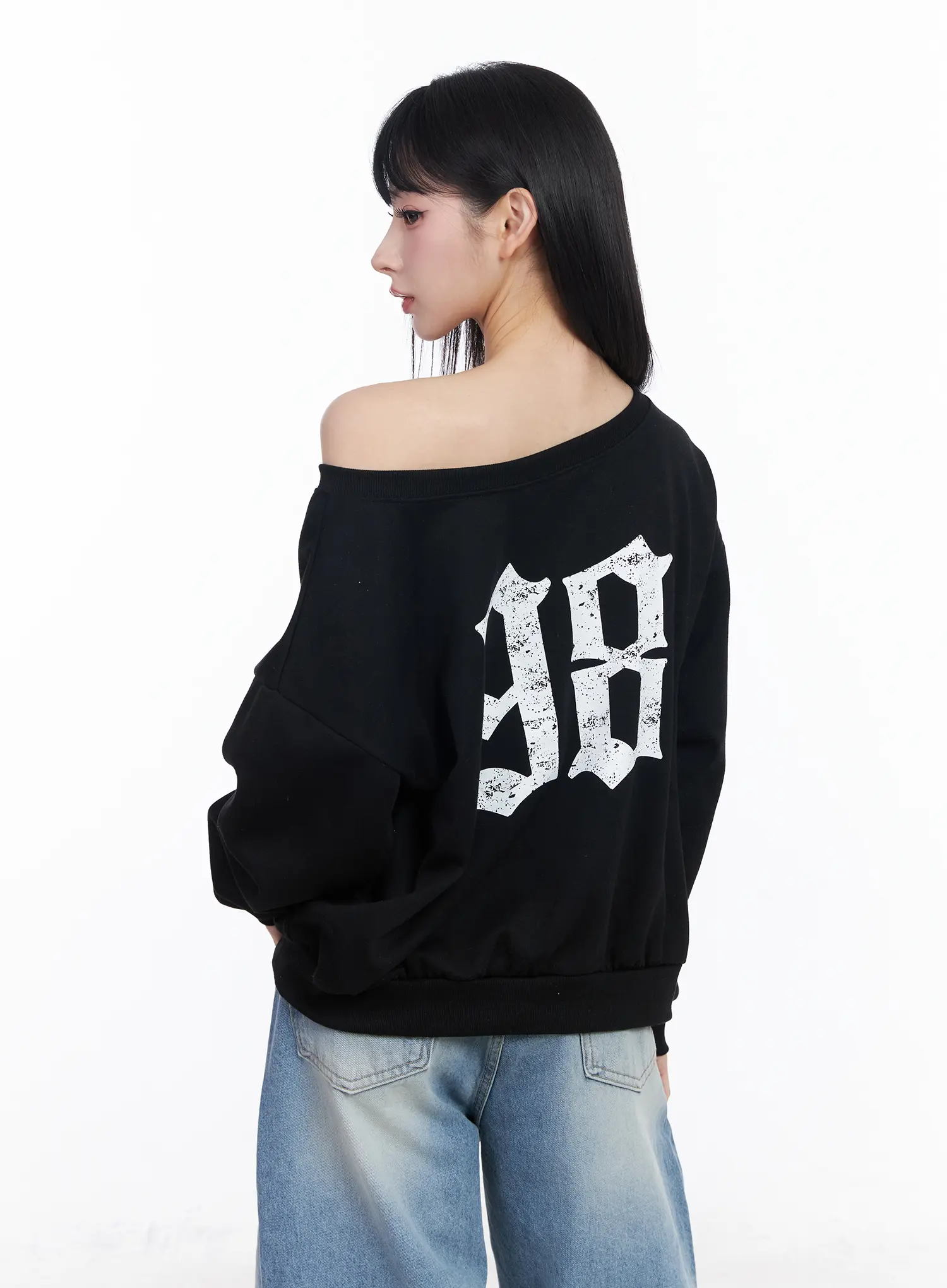 Off-Shoulder Graphic Sweatshirt CF518 - Image 15