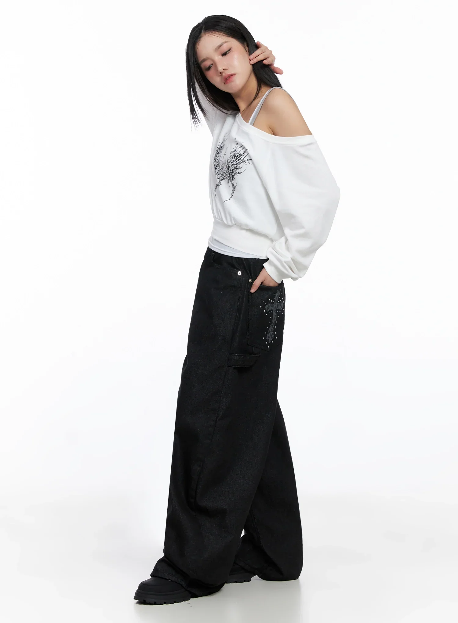 Off-Shoulder Graphic Sweatshirt IS525 - Image 9