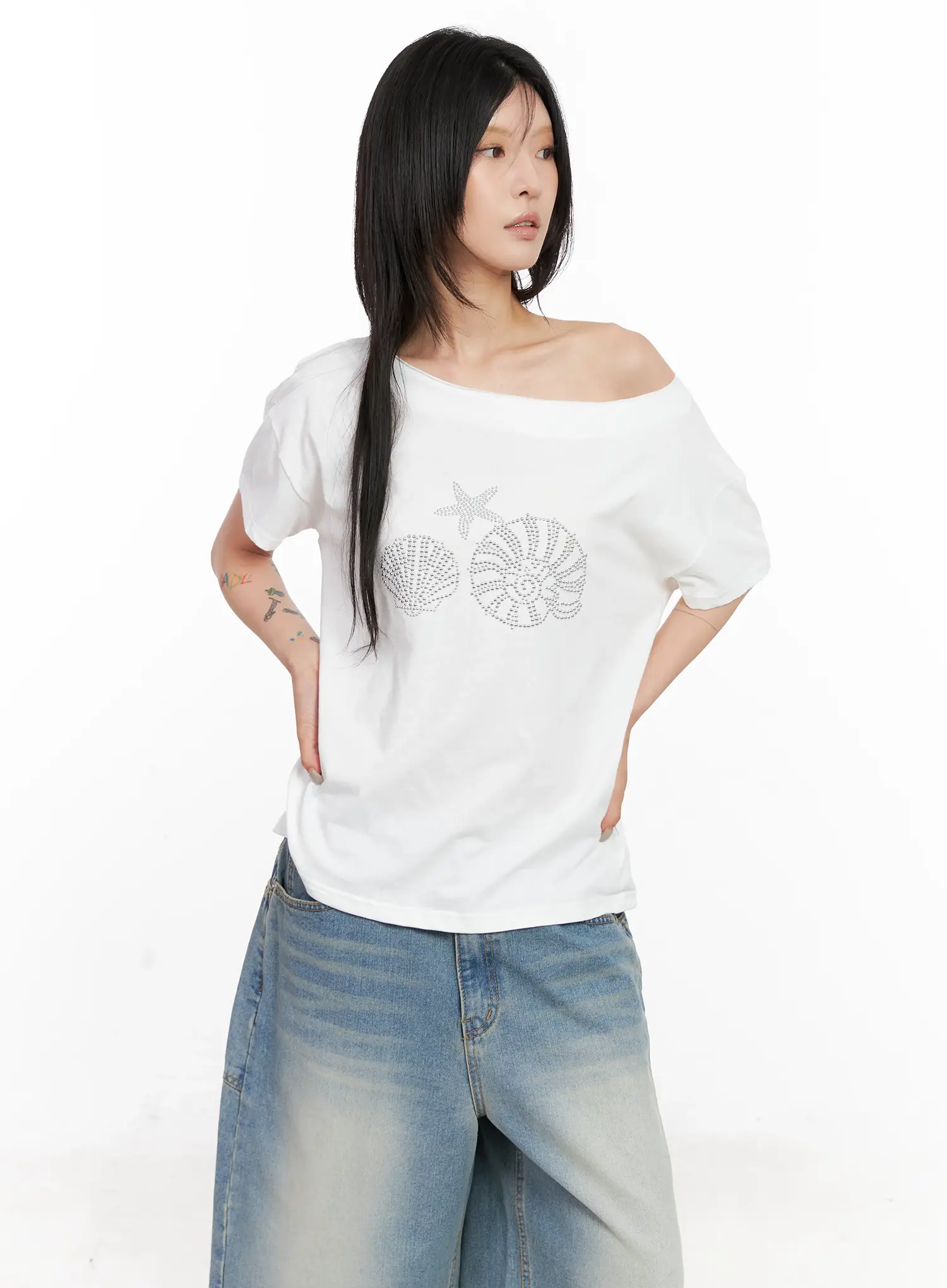 Off-Shoulder Seashell Tee CL525 - Image 4