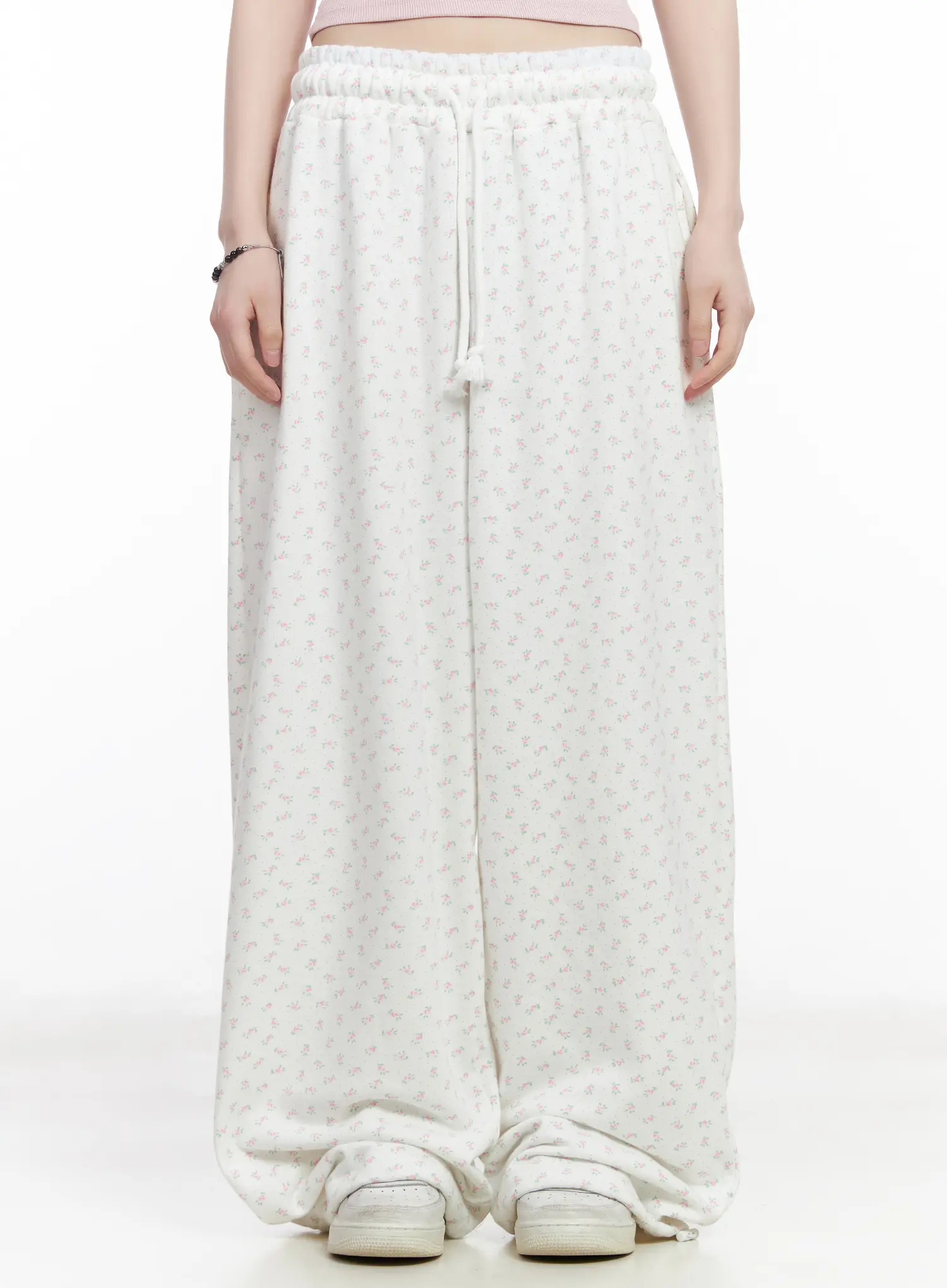 Oversized Floral Sweatpants CM526 - Image 2