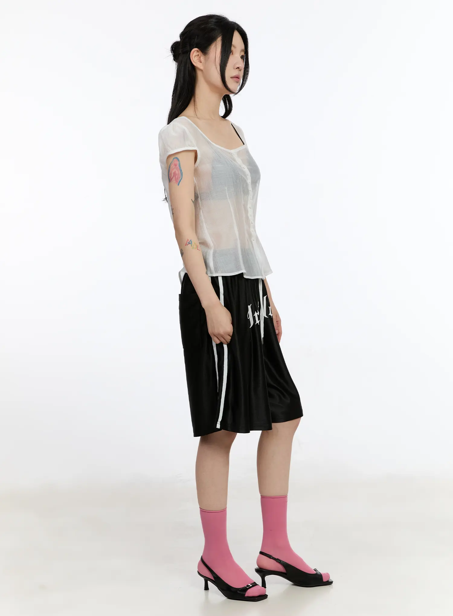 Oversized Graphic Bermuda Shorts CA508 - Image 6