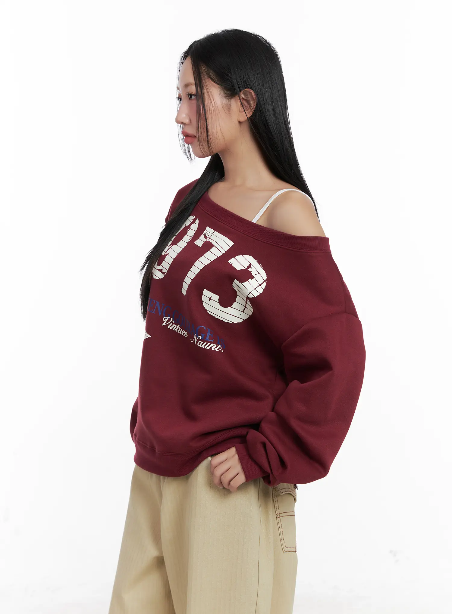 Oversized Off-Shoulder Graphic Sweatshirt CN528 - Image 6