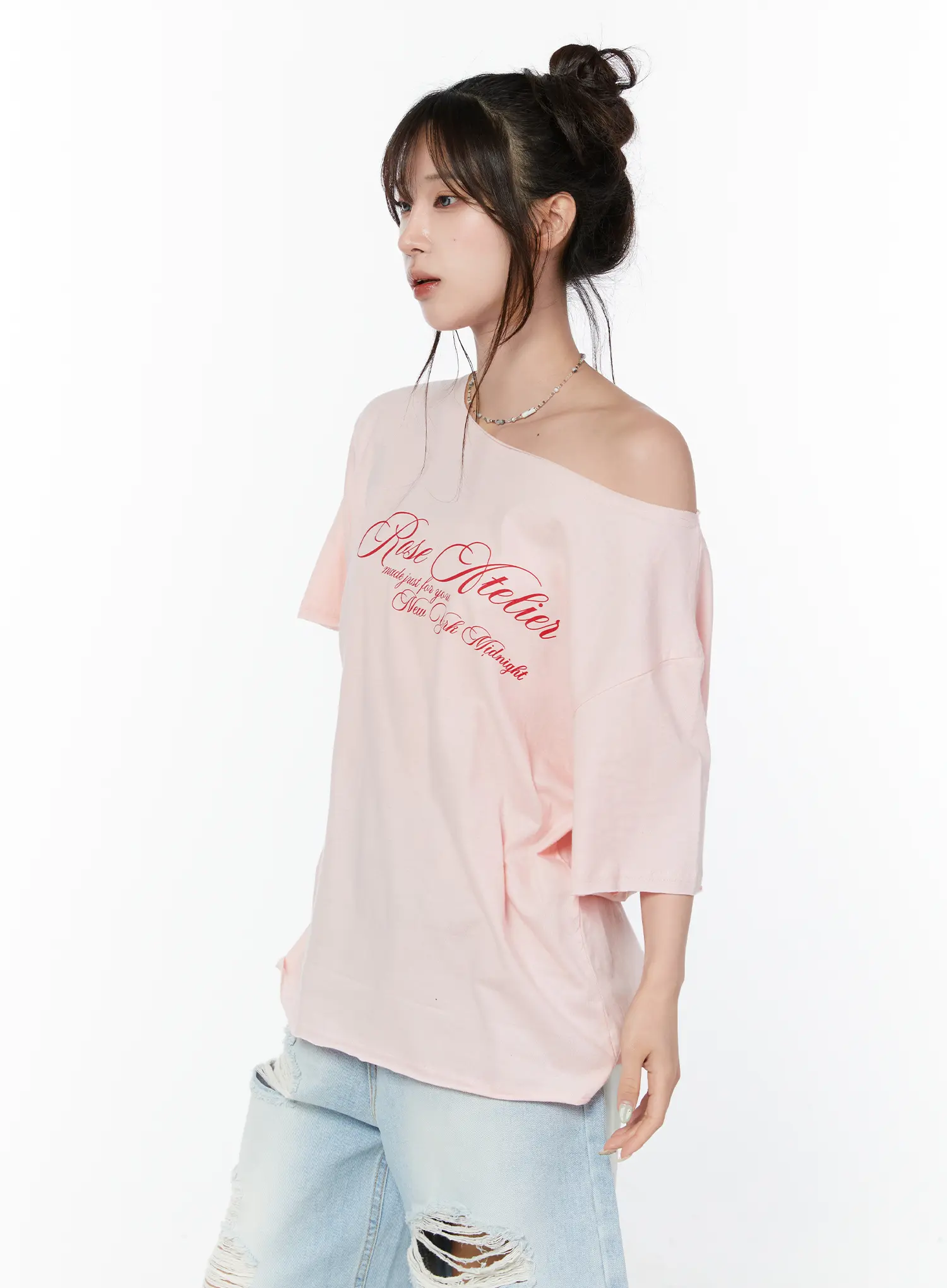 Oversized Off-Shoulder Graphic Tee CY514 - Image 7