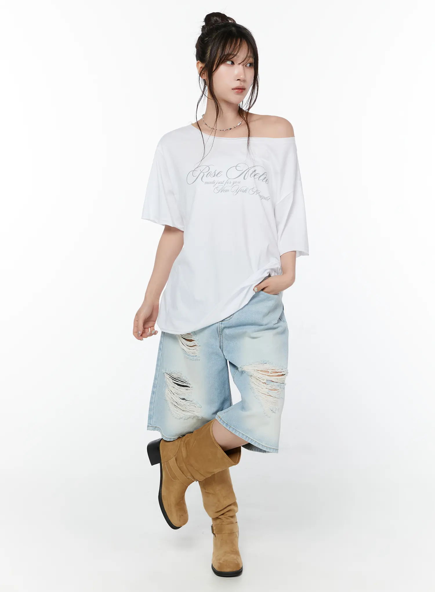 Oversized Off-Shoulder Graphic Tee CY514 - Image 8