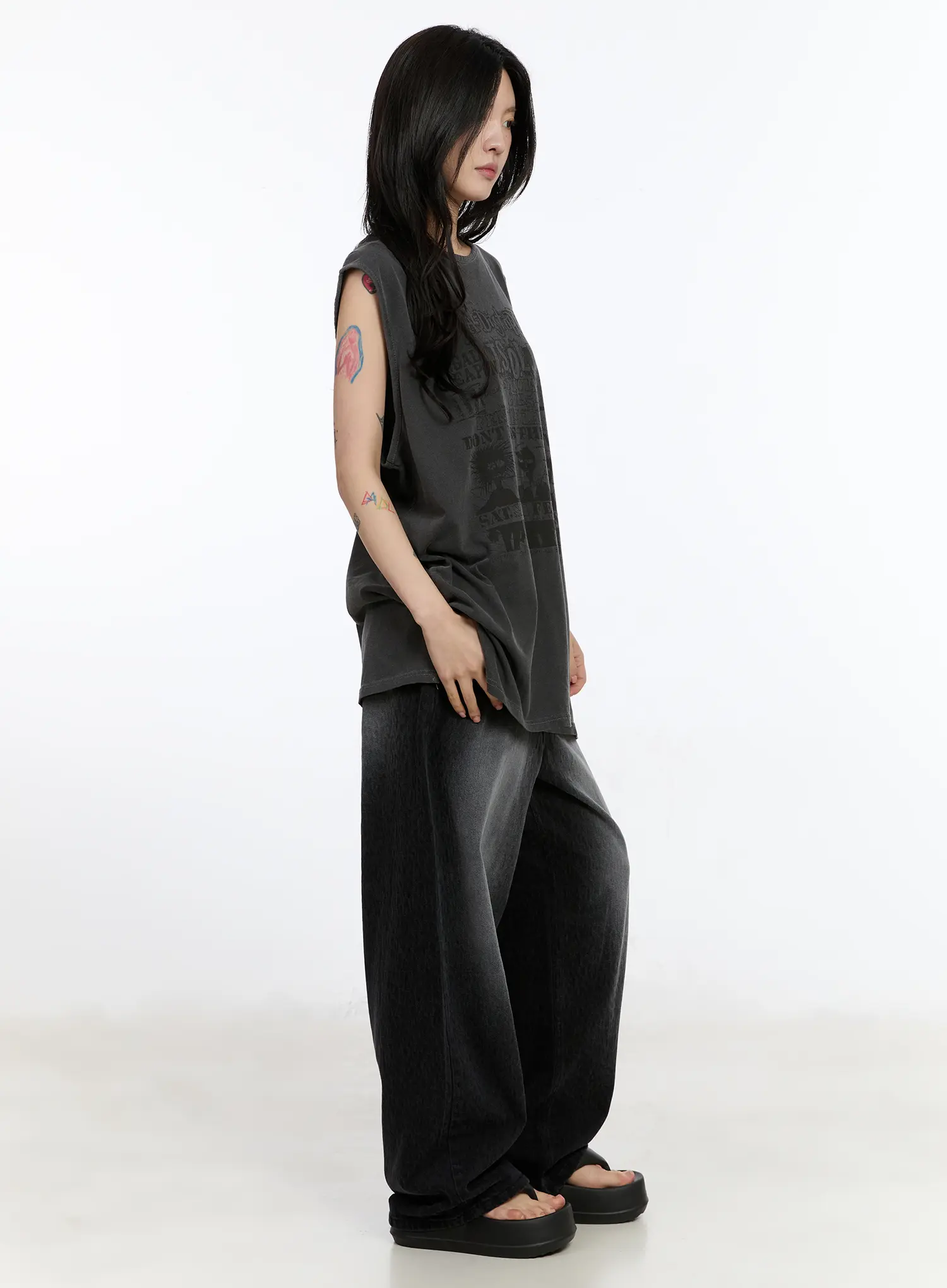Oversized Pigment Print Sleeveless Top CA508 - Image 7