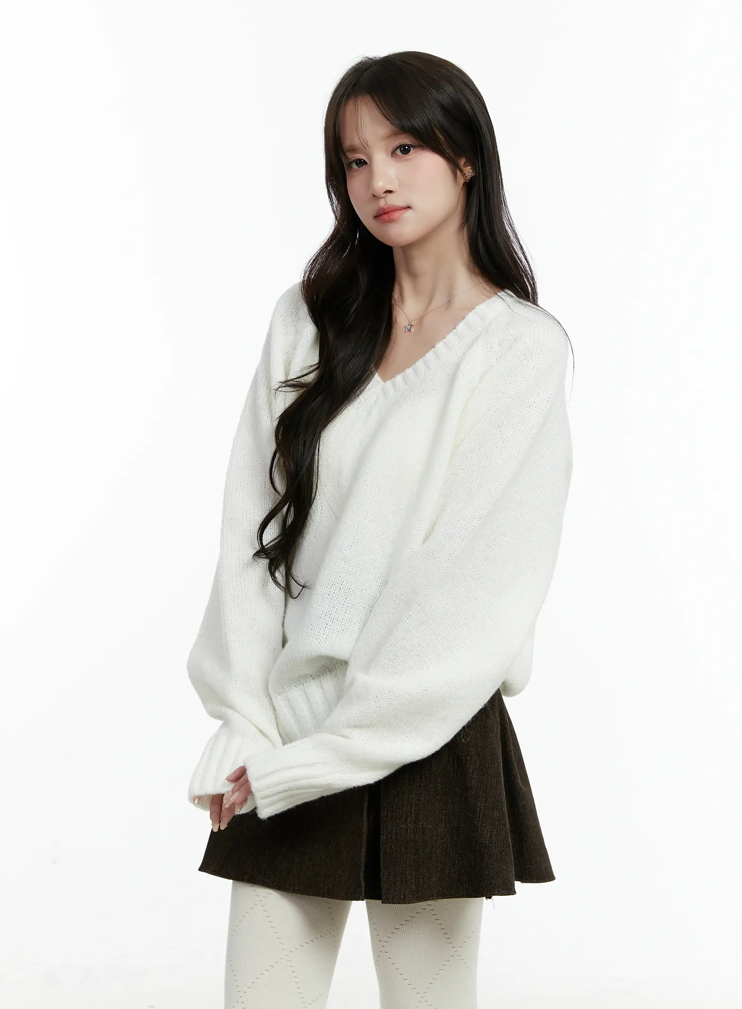 Oversized V-Neck Sweater CD523 - Image 5