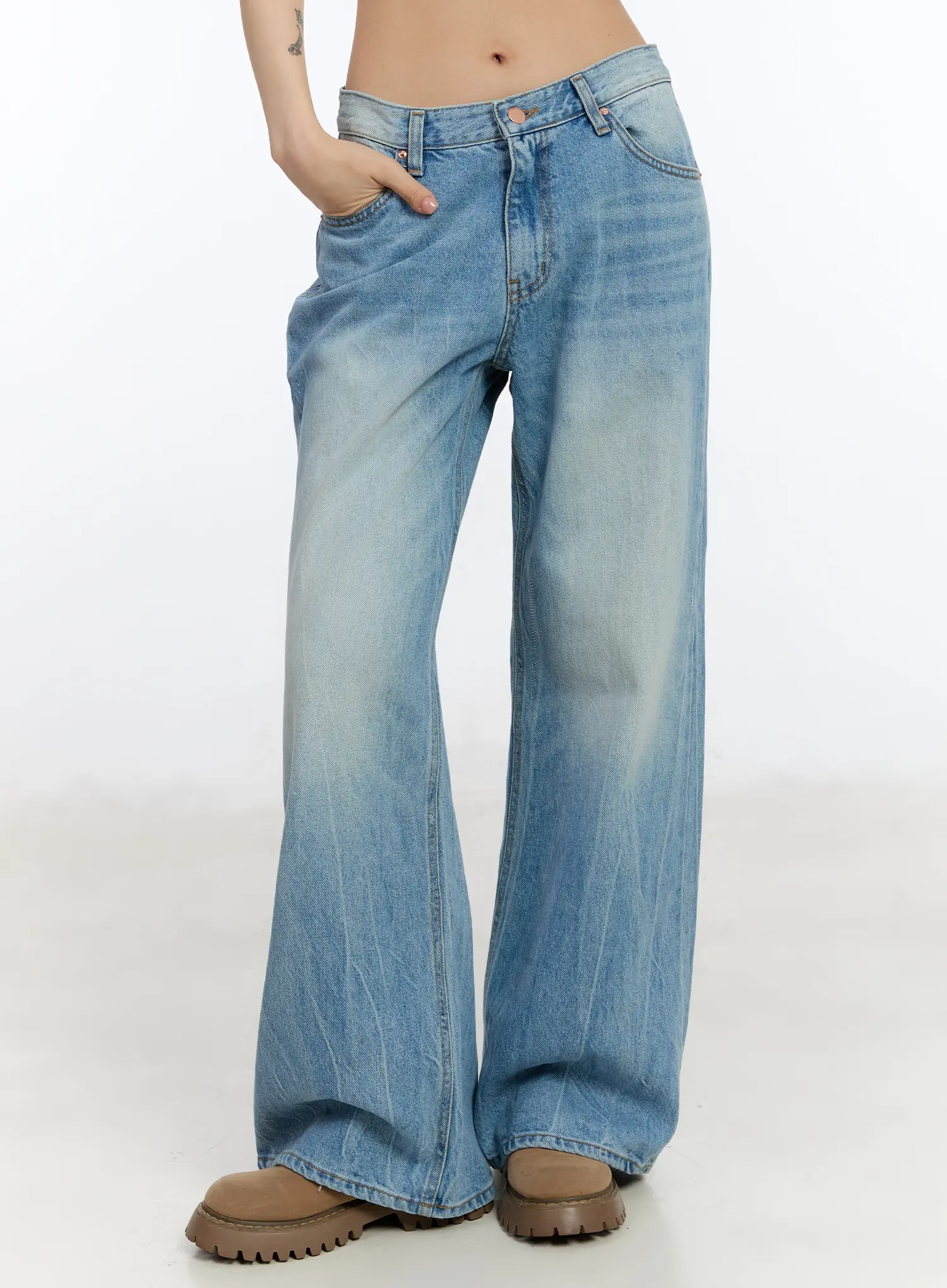 Palmer Low Rise Straight Jeans CA508