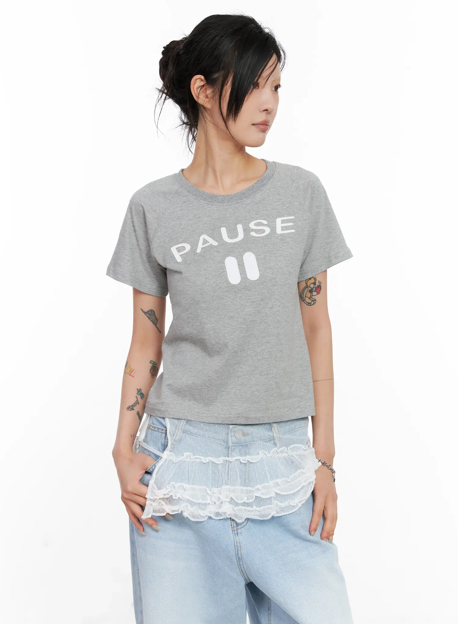 Pause Graphic Cropped Tee CL528 - Image 9