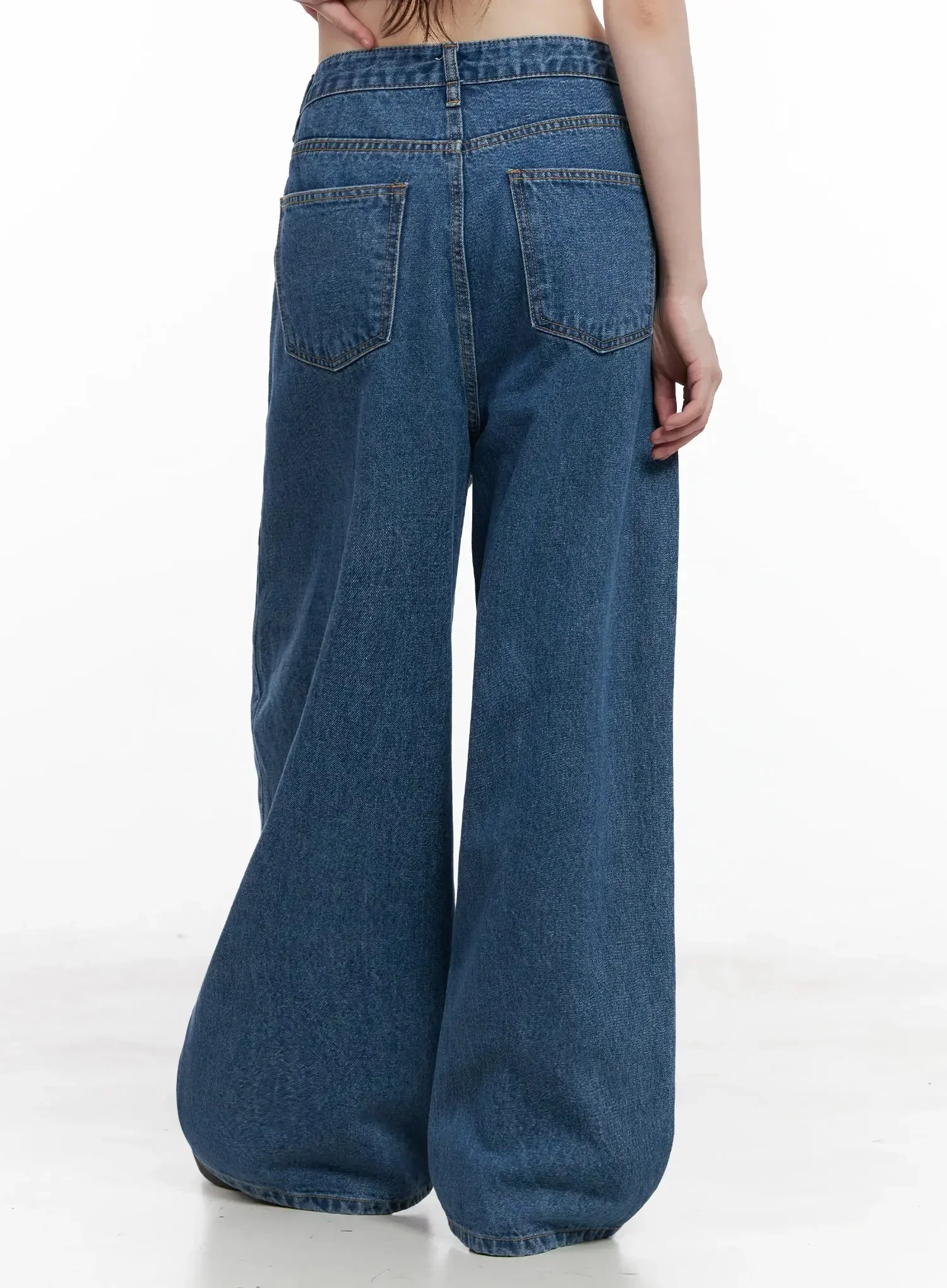 Pharita Loose-Fit Jeans IL528 - Image 13