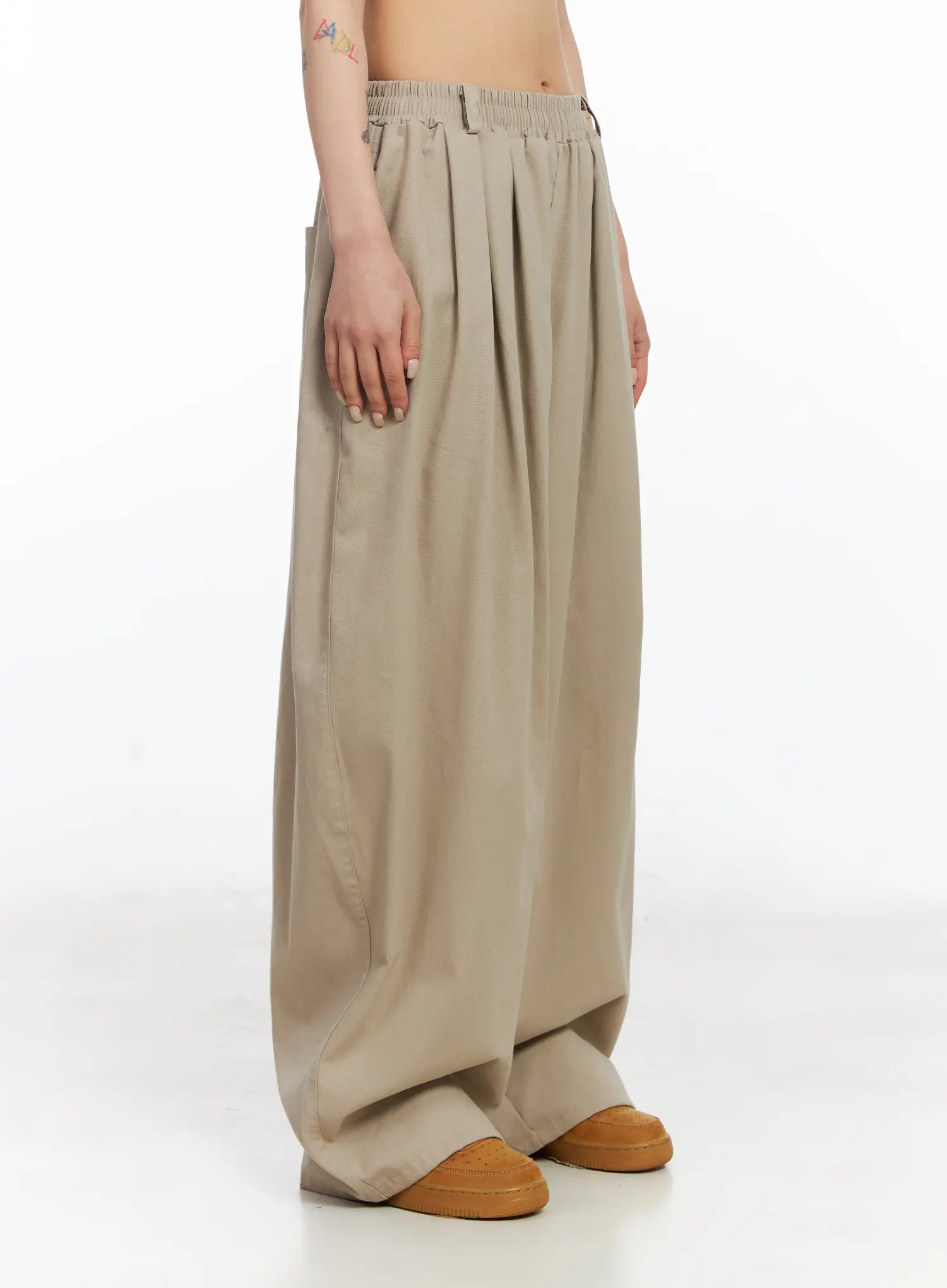 Pin Tuck Wide Leg Balloon Pants CJ523 - Image 4